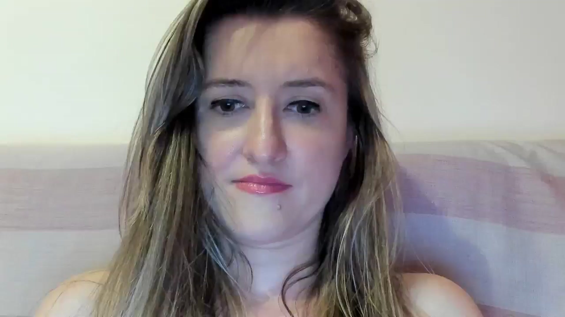 Gallery image thumbnail from BestDream's myfreecams stream on, 07/05/2024, 23:50 image 1 of 20