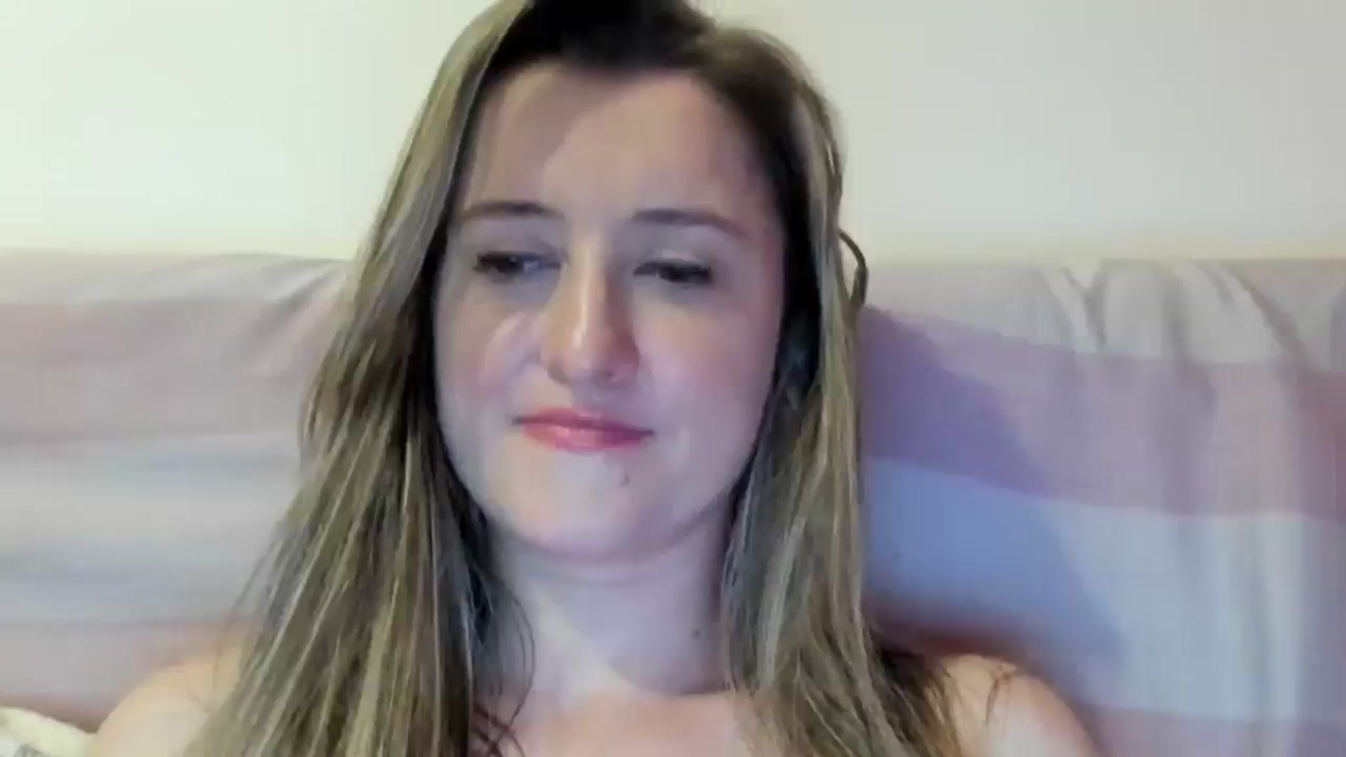 Gallery image thumbnail from BestDream's myfreecams stream on, 07/06/2024, 01:38 image 13 of 20