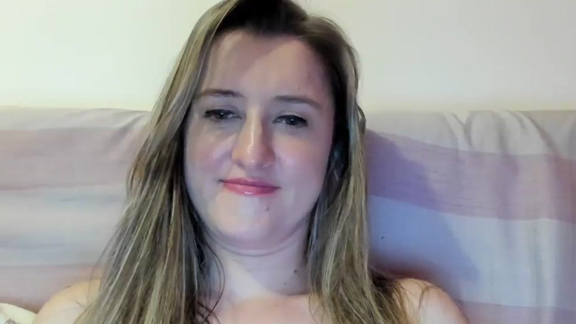 Gallery image thumbnail from BestDream's myfreecams stream on, 07/06/2024, 01:38 image 15 of 20