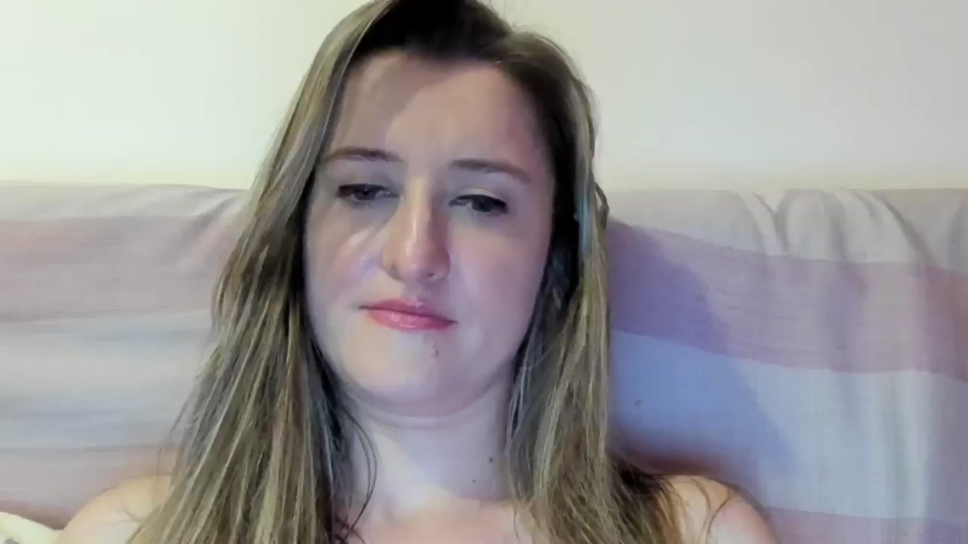 Gallery image thumbnail from BestDream's myfreecams stream on, 07/06/2024, 01:38 image 10 of 20