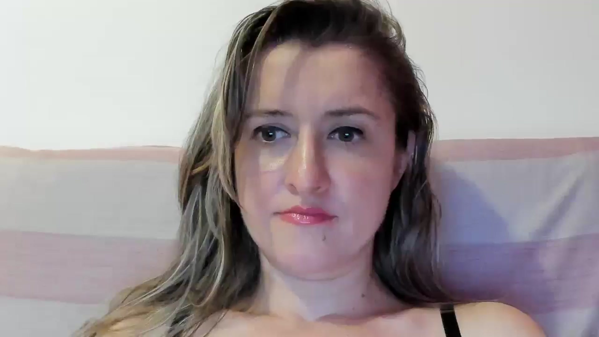 Gallery image thumbnail from BestDream's myfreecams stream on, 07/06/2024, 21:14 image 18 of 20