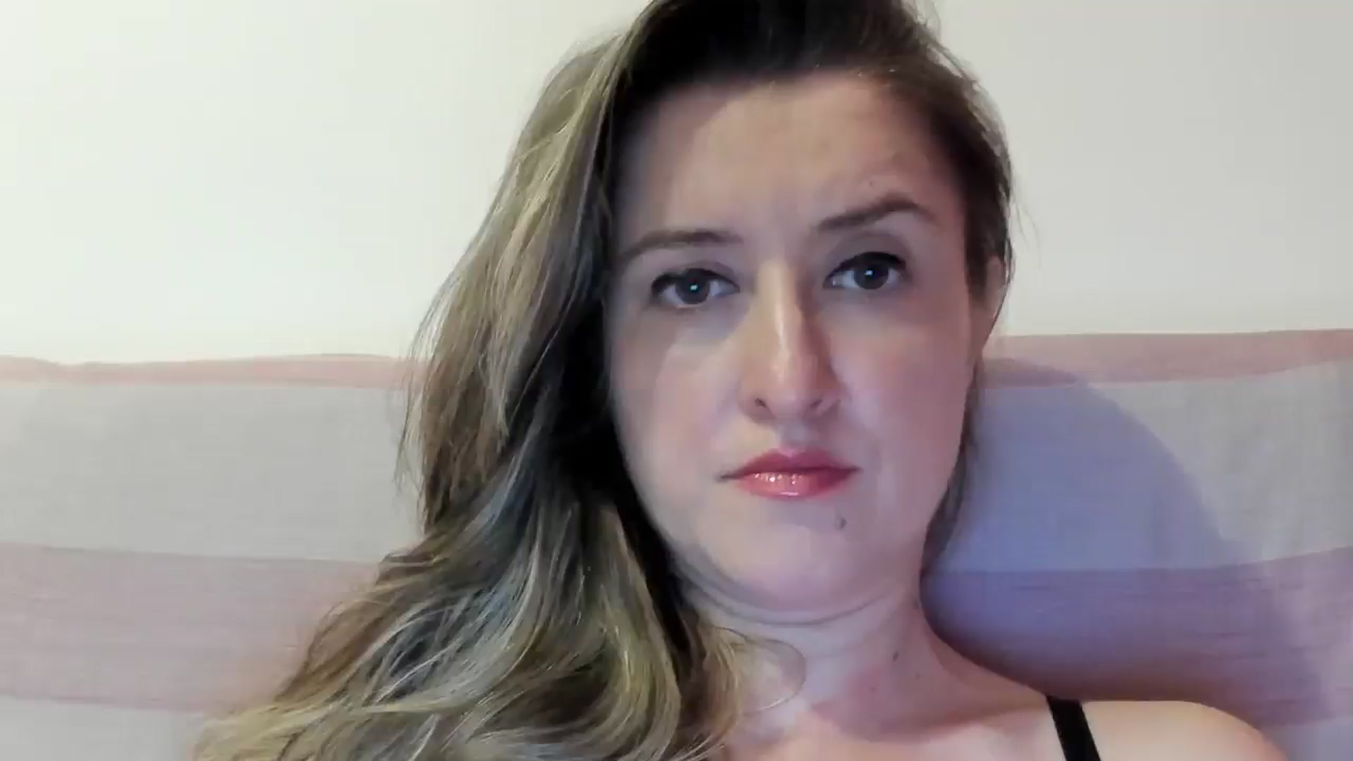 Gallery image thumbnail from BestDream's myfreecams stream on, 07/06/2024, 21:14 image 1 of 20