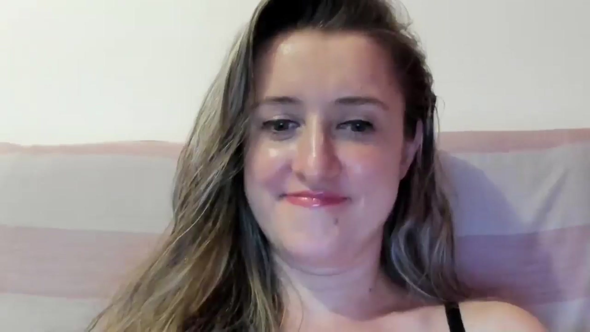 Gallery image thumbnail from BestDream's myfreecams stream on, 07/06/2024, 21:14 image 11 of 20