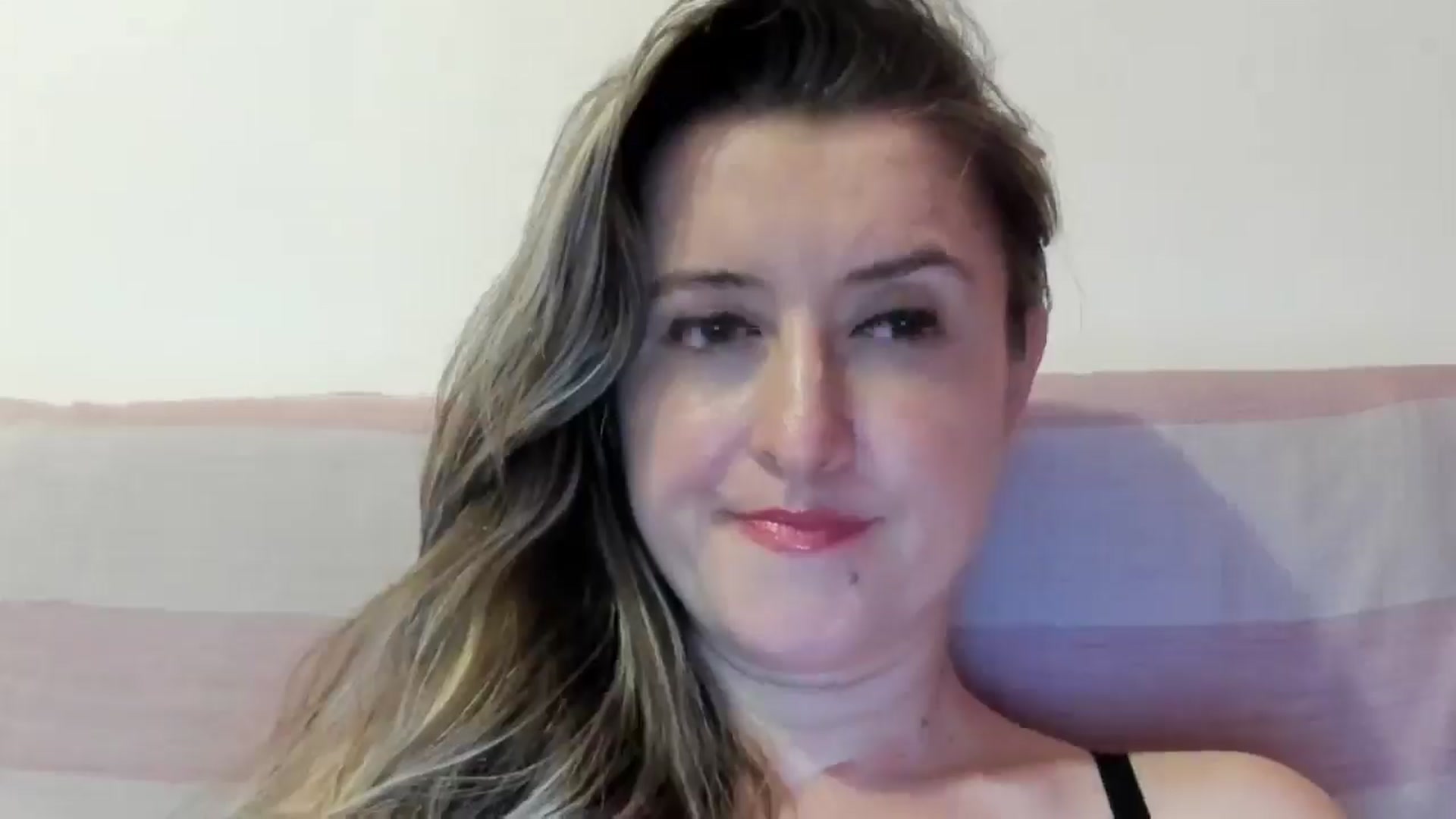 Gallery image thumbnail from BestDream's myfreecams stream on, 07/06/2024, 21:14 image 3 of 20
