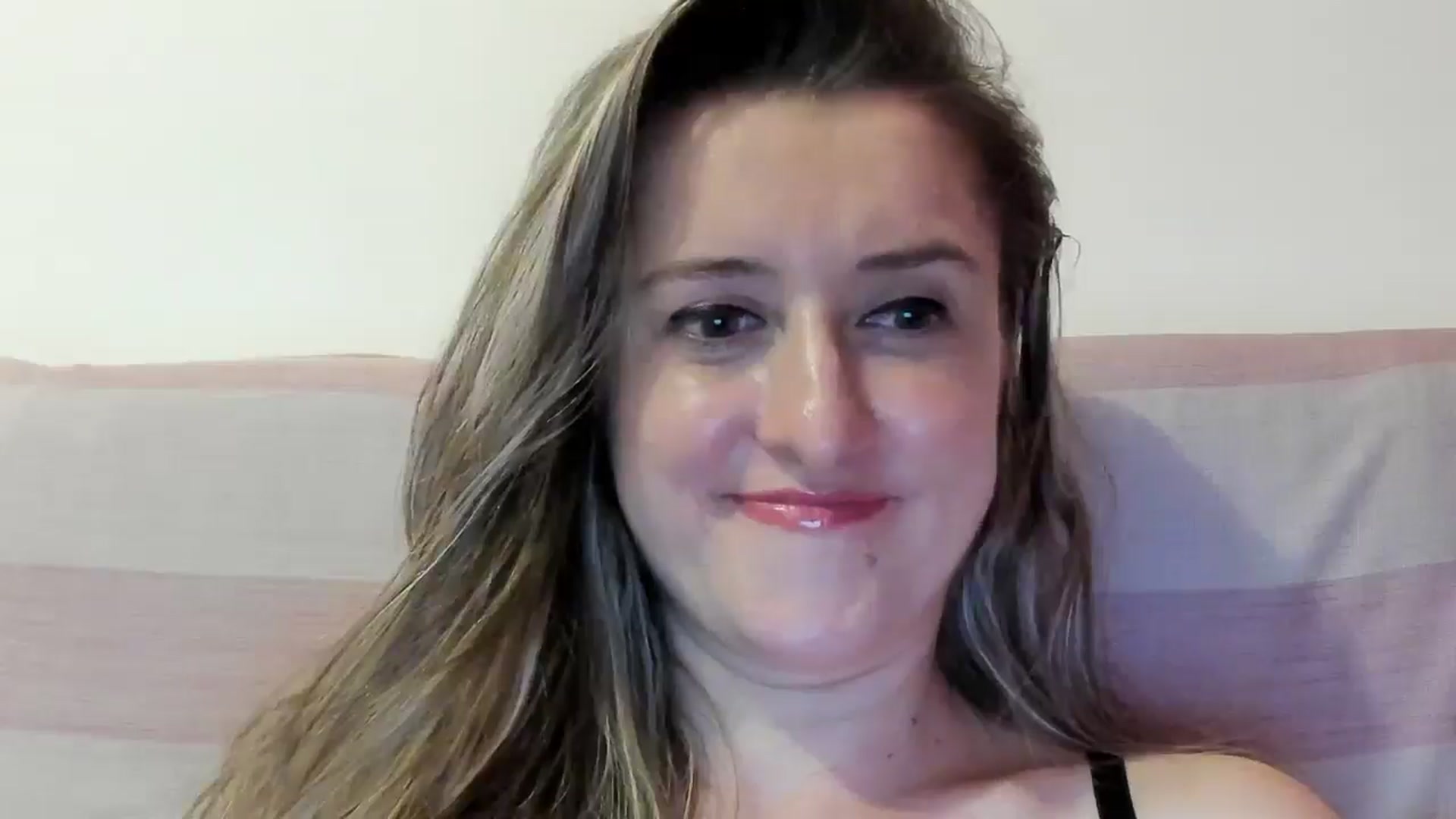 Gallery image thumbnail from BestDream's myfreecams stream on, 07/06/2024, 21:14 image 10 of 20