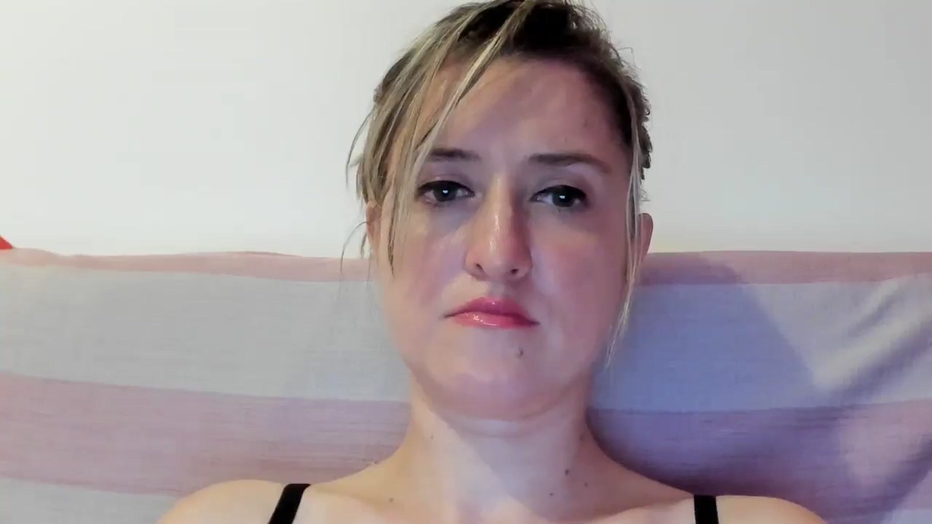 Gallery image thumbnail from BestDream's myfreecams stream on, 07/06/2024, 22:09 image 13 of 20