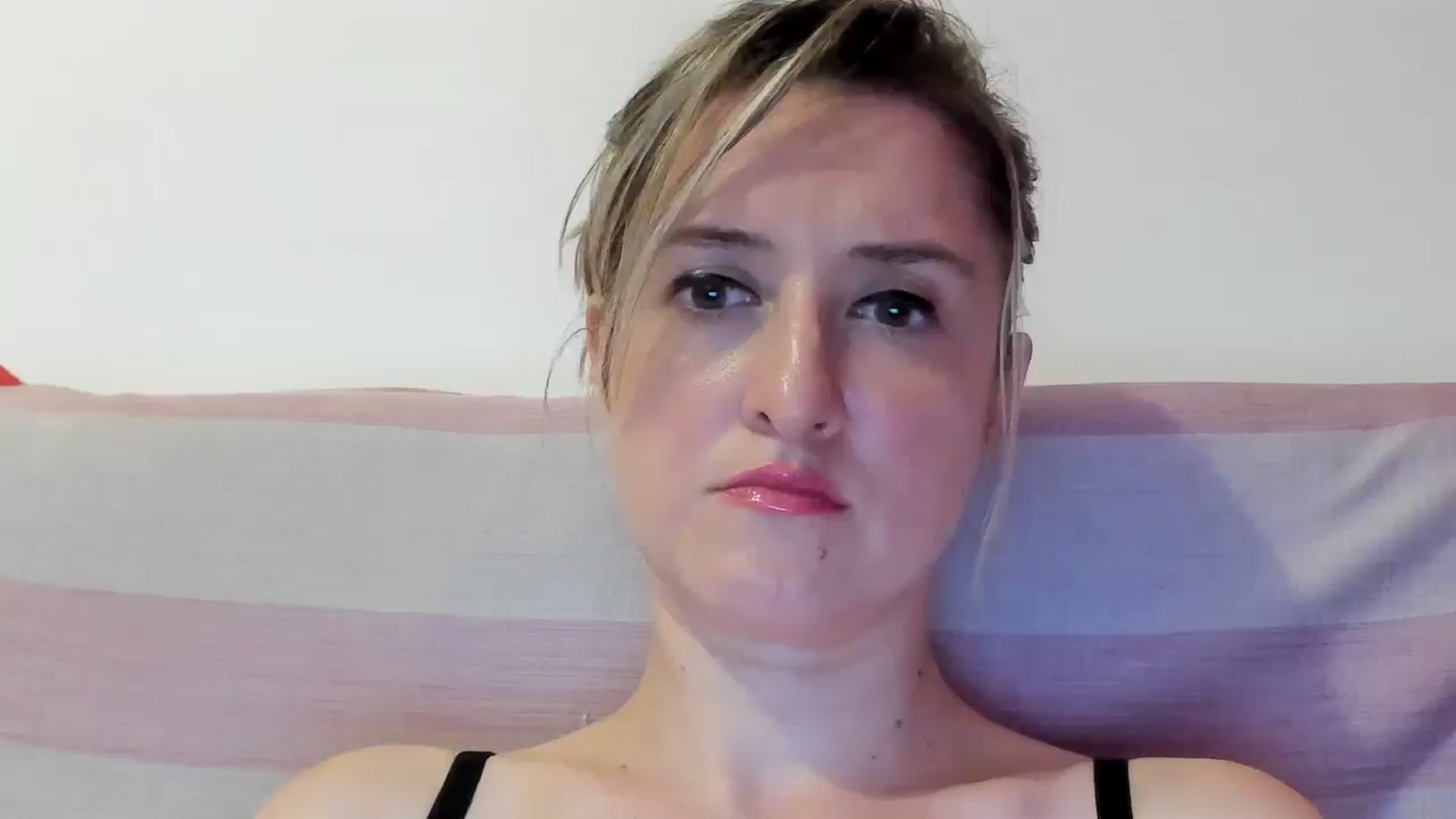 Gallery image thumbnail from BestDream's myfreecams stream on, 07/06/2024, 22:09 image 3 of 20
