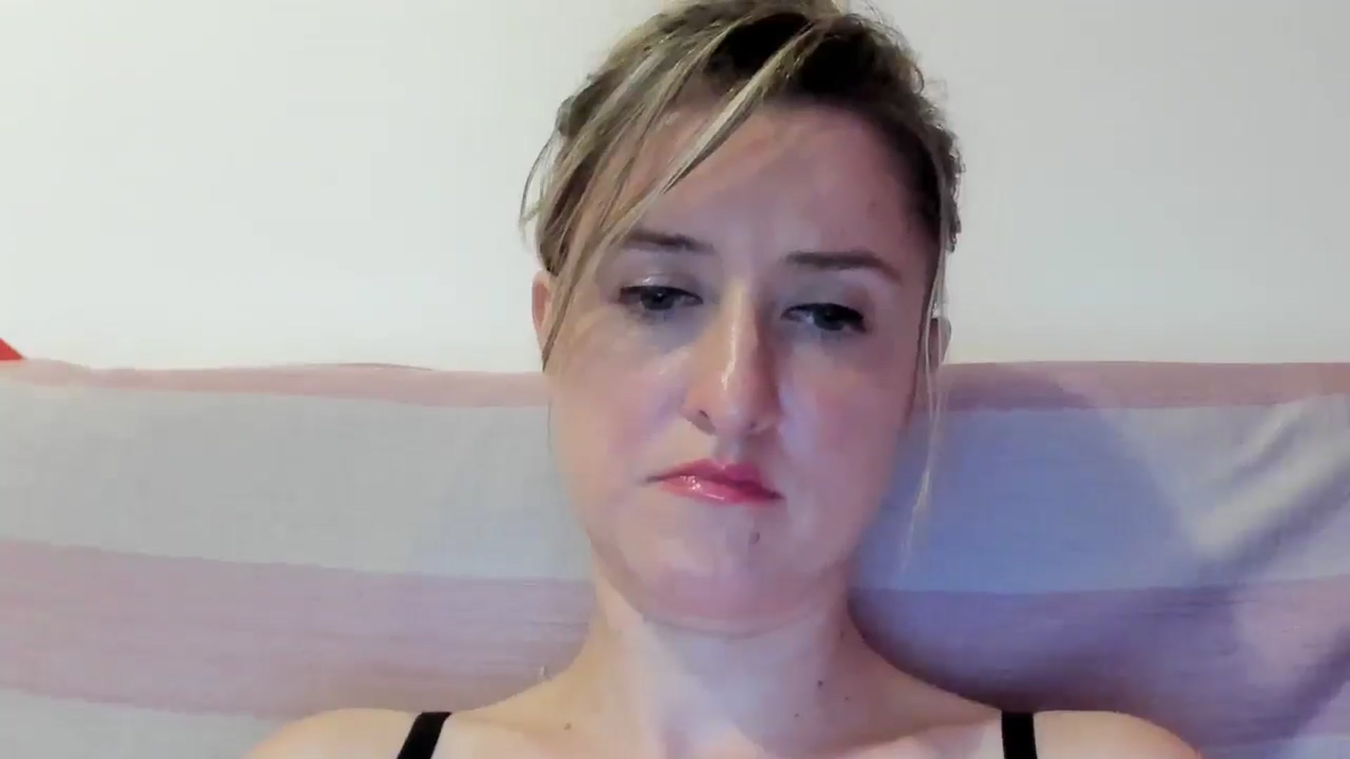 Gallery image thumbnail from BestDream's myfreecams stream on, 07/06/2024, 22:09 image 19 of 20