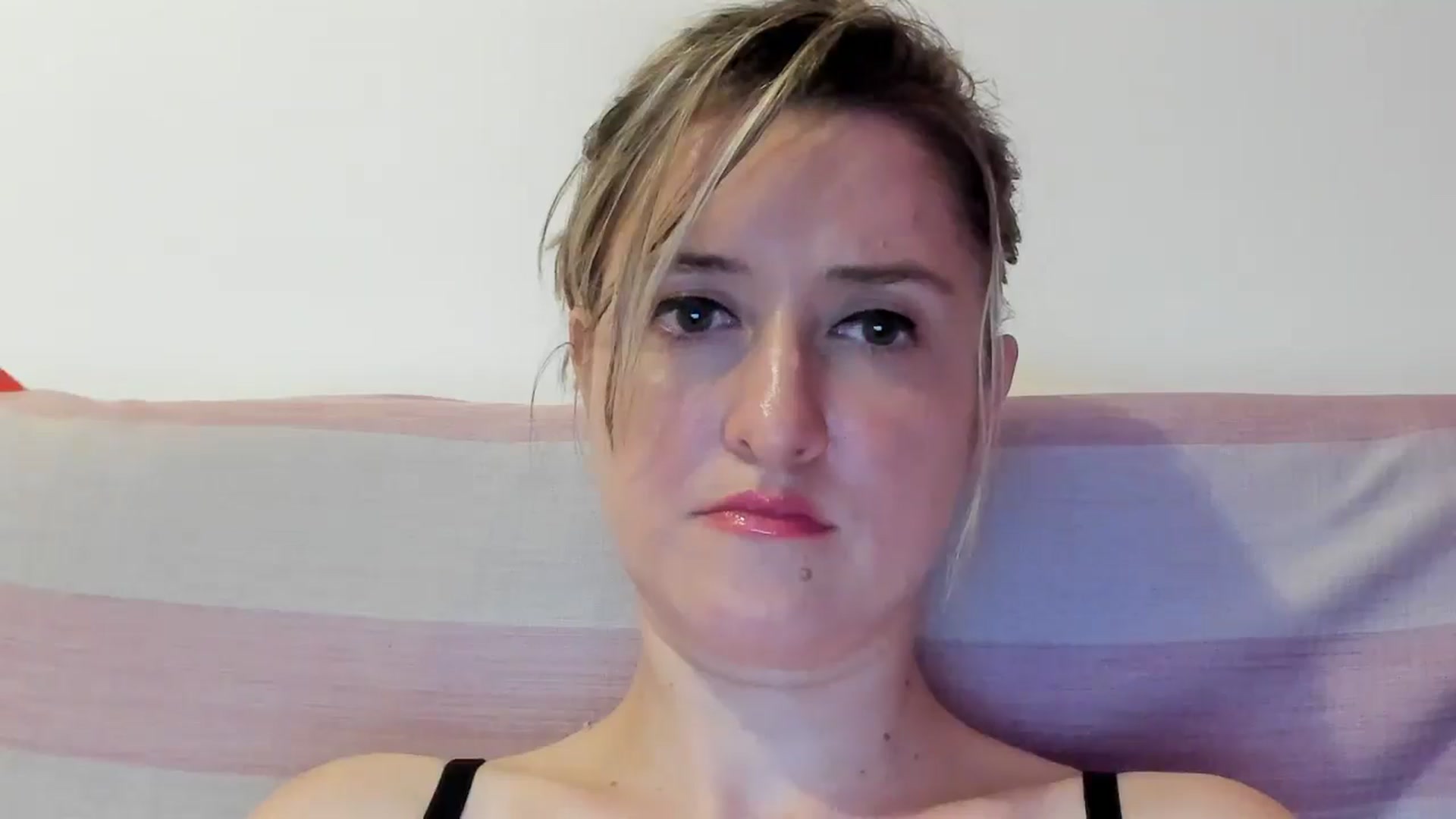 Gallery image thumbnail from BestDream's myfreecams stream on, 07/06/2024, 22:09 image 11 of 20