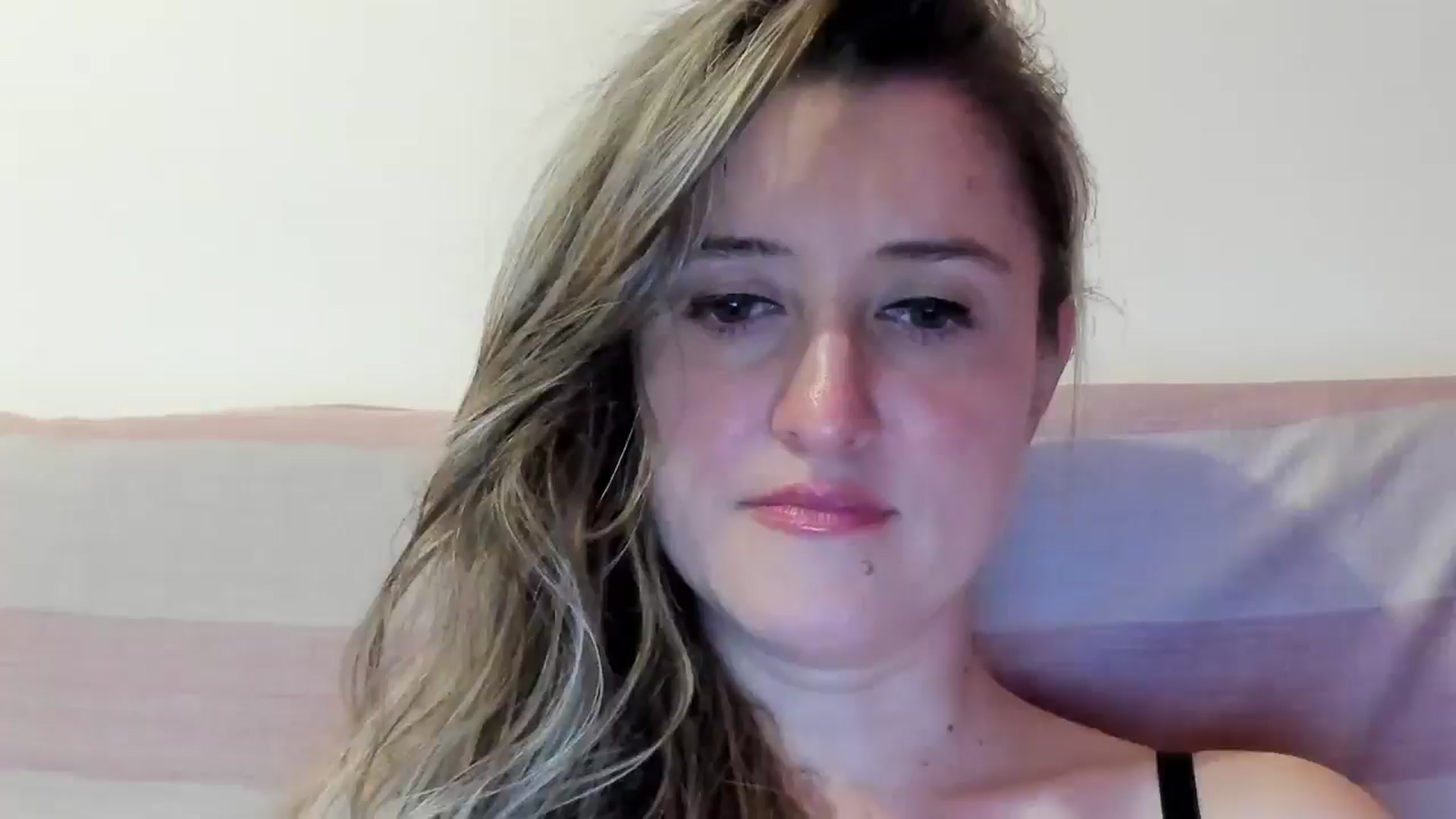 Gallery image thumbnail from BestDream's myfreecams stream on, 07/06/2024, 23:01 image 1 of 20