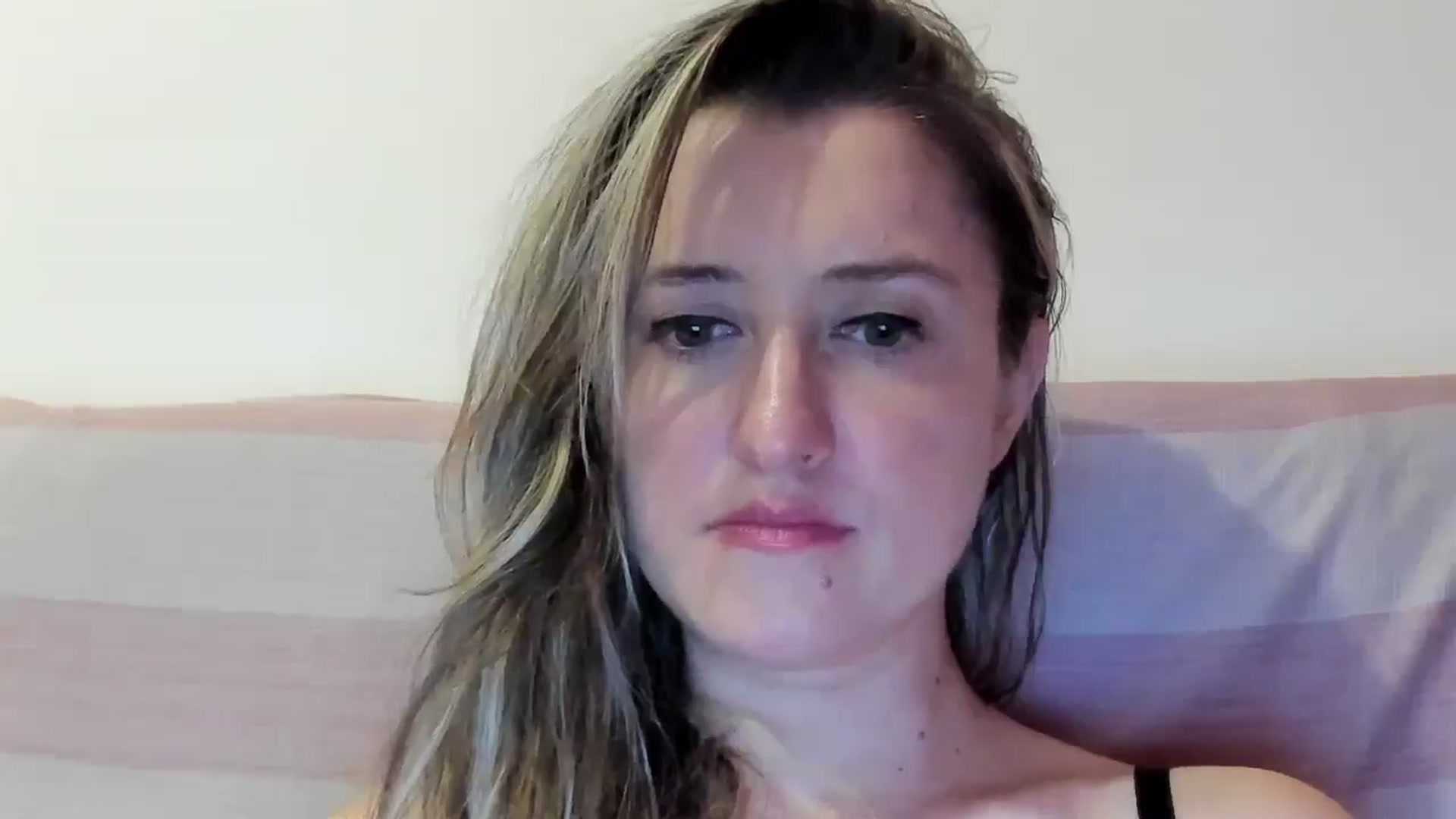 Gallery image thumbnail from BestDream's myfreecams stream on, 07/06/2024, 23:26 image 8 of 20