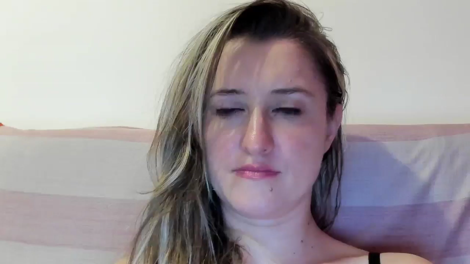 Gallery image thumbnail from BestDream's myfreecams stream on, 07/06/2024, 23:26 image 5 of 20