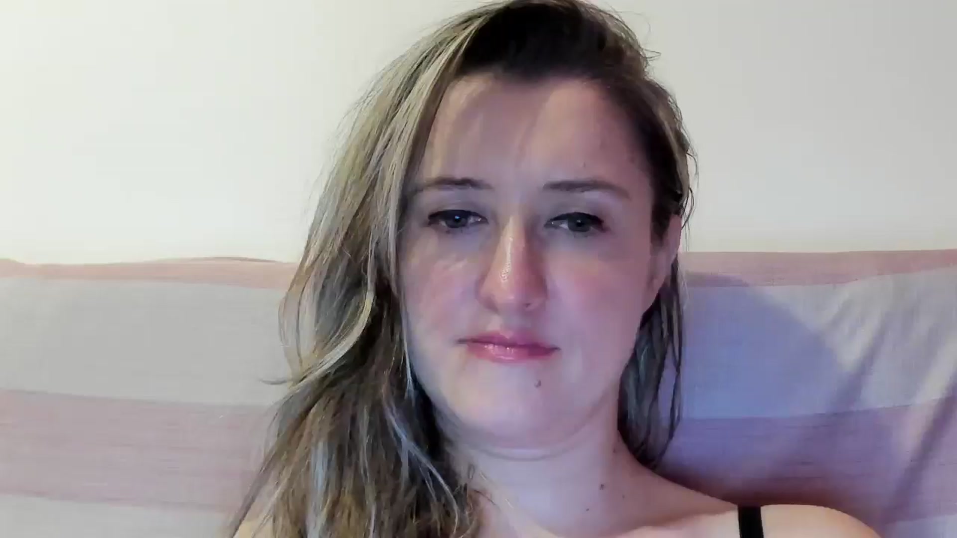Gallery image thumbnail from BestDream's myfreecams stream on, 07/06/2024, 23:26 image 3 of 20