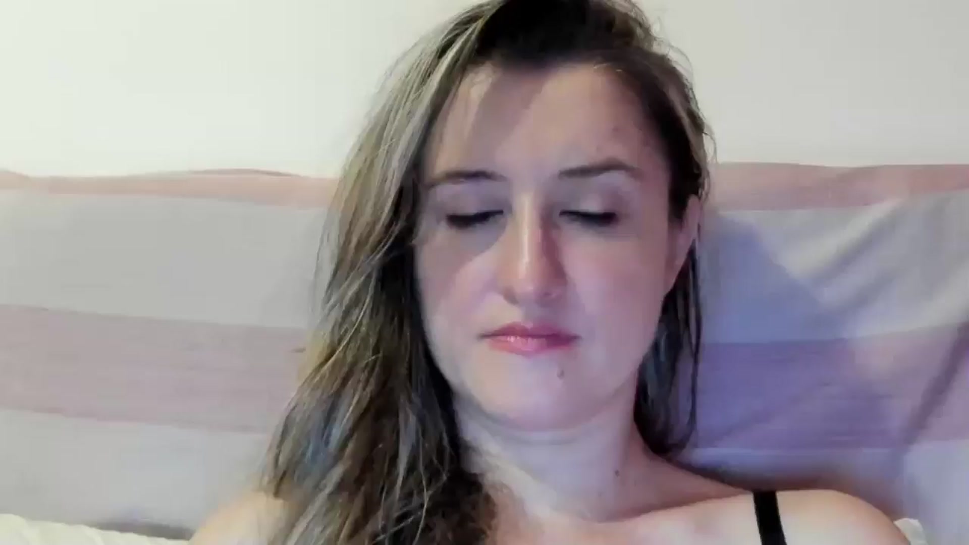 Gallery image thumbnail from BestDream's myfreecams stream on, 07/06/2024, 23:26 image 19 of 20