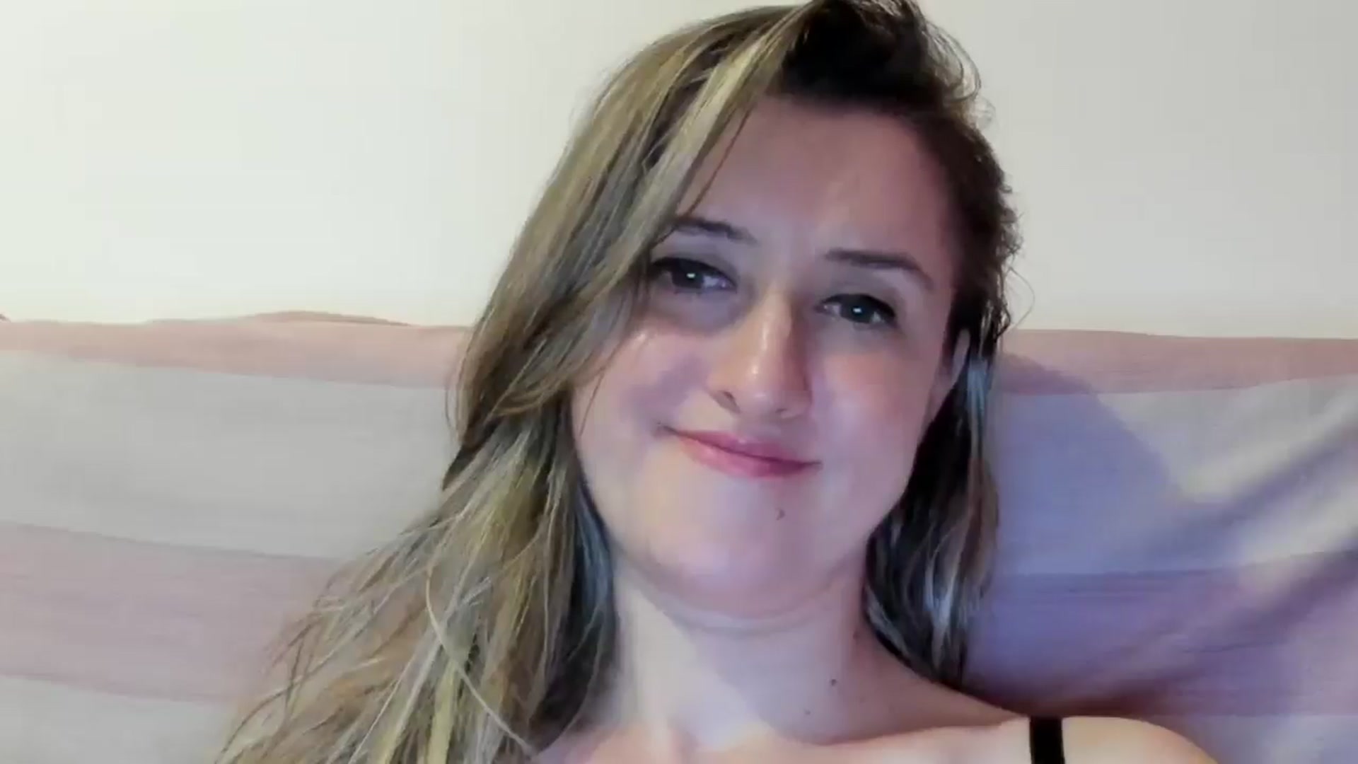 Gallery image thumbnail from BestDream's myfreecams stream on, 07/06/2024, 23:47 image 16 of 20