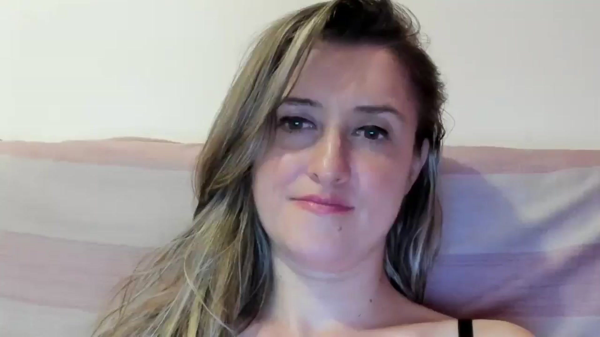 Gallery image thumbnail from BestDream's myfreecams stream on, 07/06/2024, 23:47 image 15 of 20