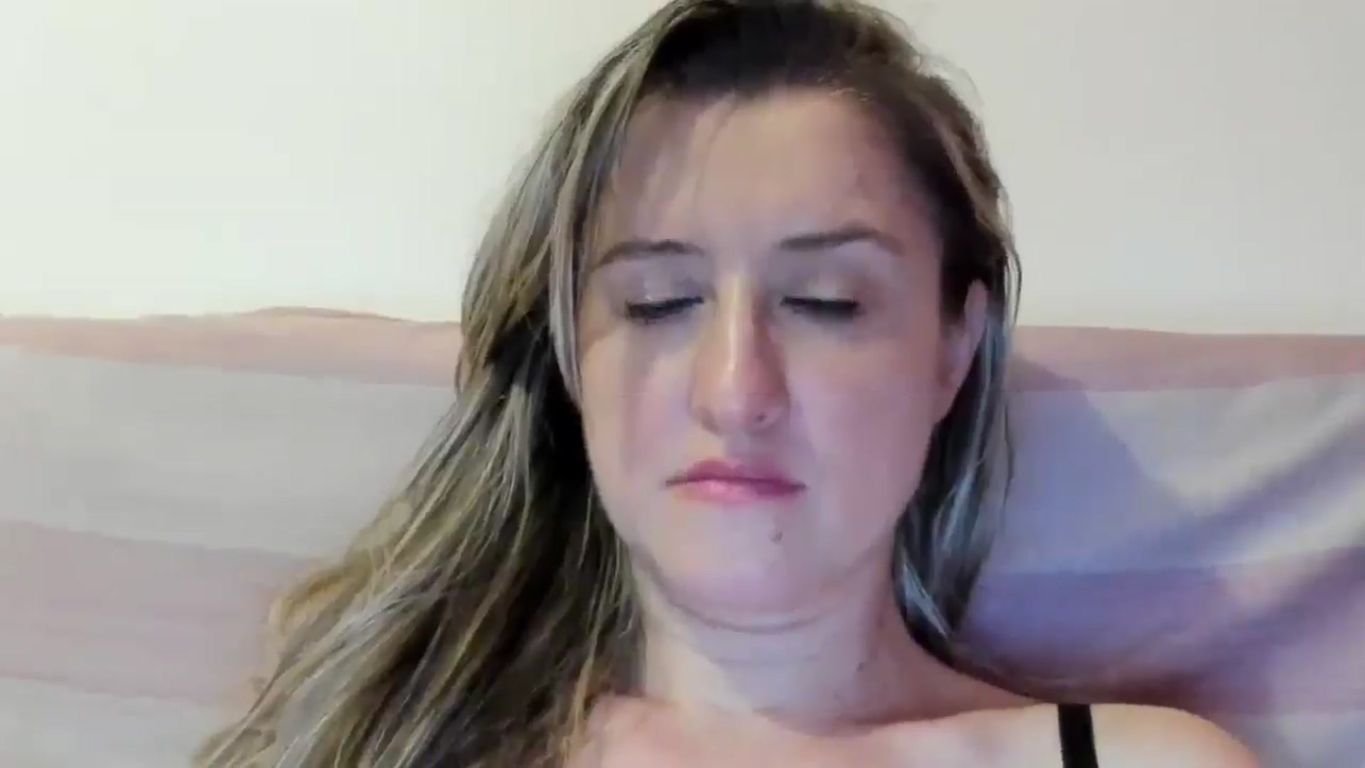 Gallery image thumbnail from BestDream's myfreecams stream on, 07/06/2024, 23:47 image 6 of 20