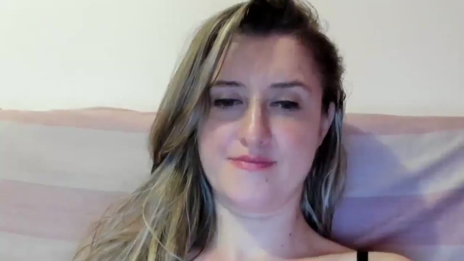 Gallery image thumbnail from BestDream's myfreecams stream on, 07/06/2024, 23:47 image 14 of 20
