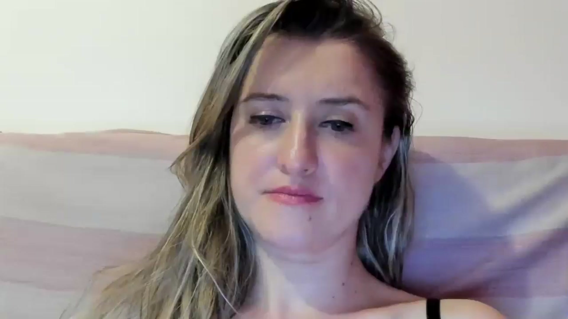 Gallery image thumbnail from BestDream's myfreecams stream on, 07/06/2024, 23:47 image 17 of 20
