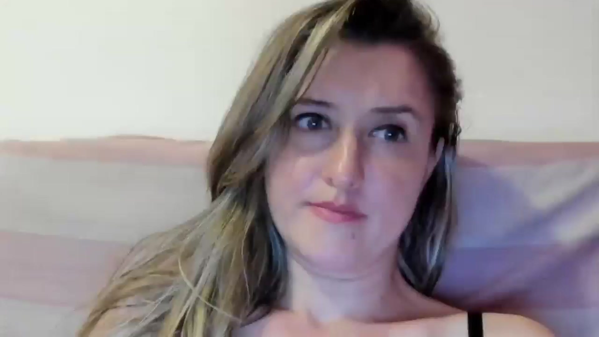 Gallery image thumbnail from BestDream's myfreecams stream on, 07/06/2024, 23:47 image 11 of 20