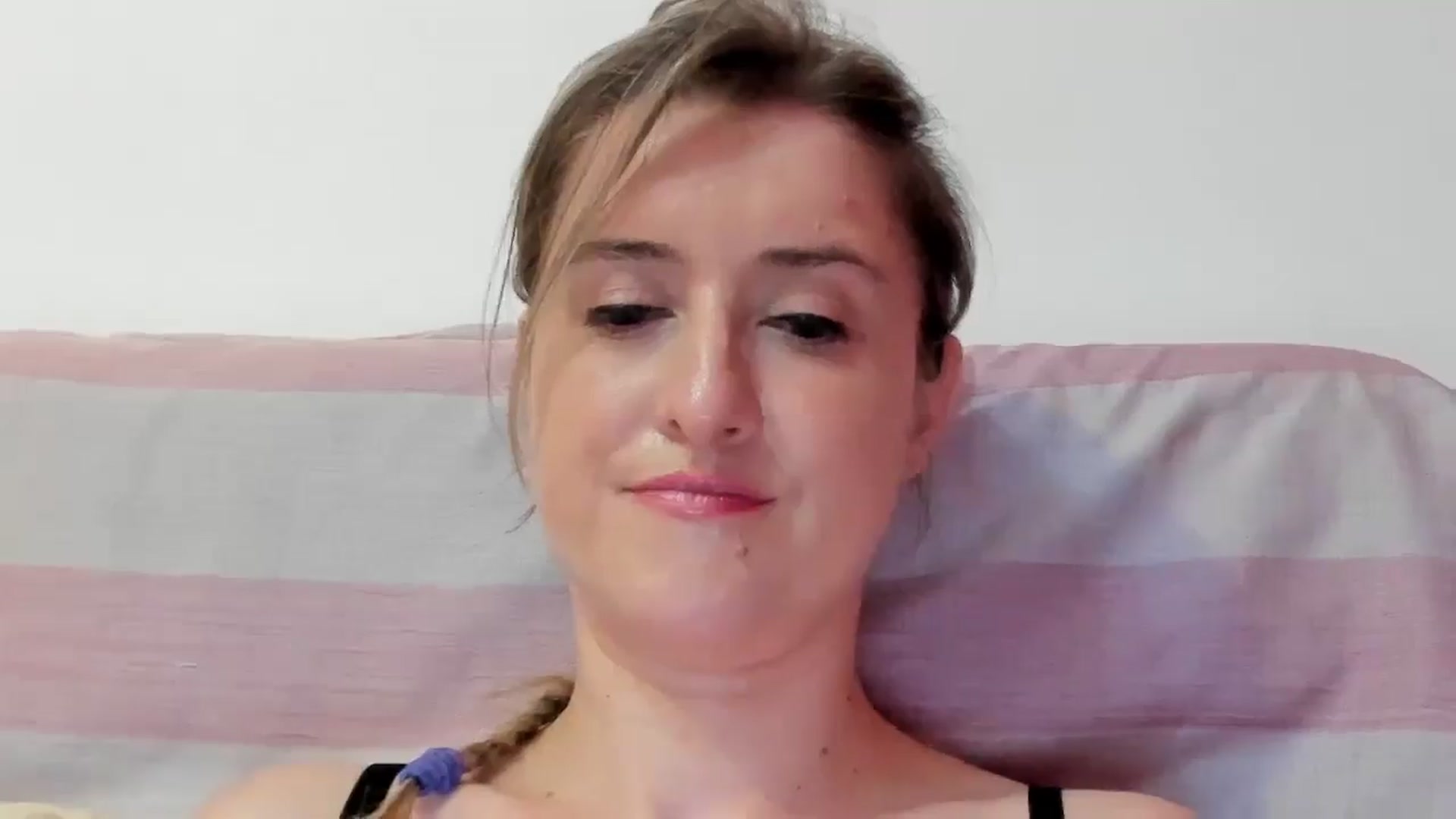 Gallery image thumbnail from BestDream's myfreecams stream on, 07/07/2024, 22:49 image 10 of 20