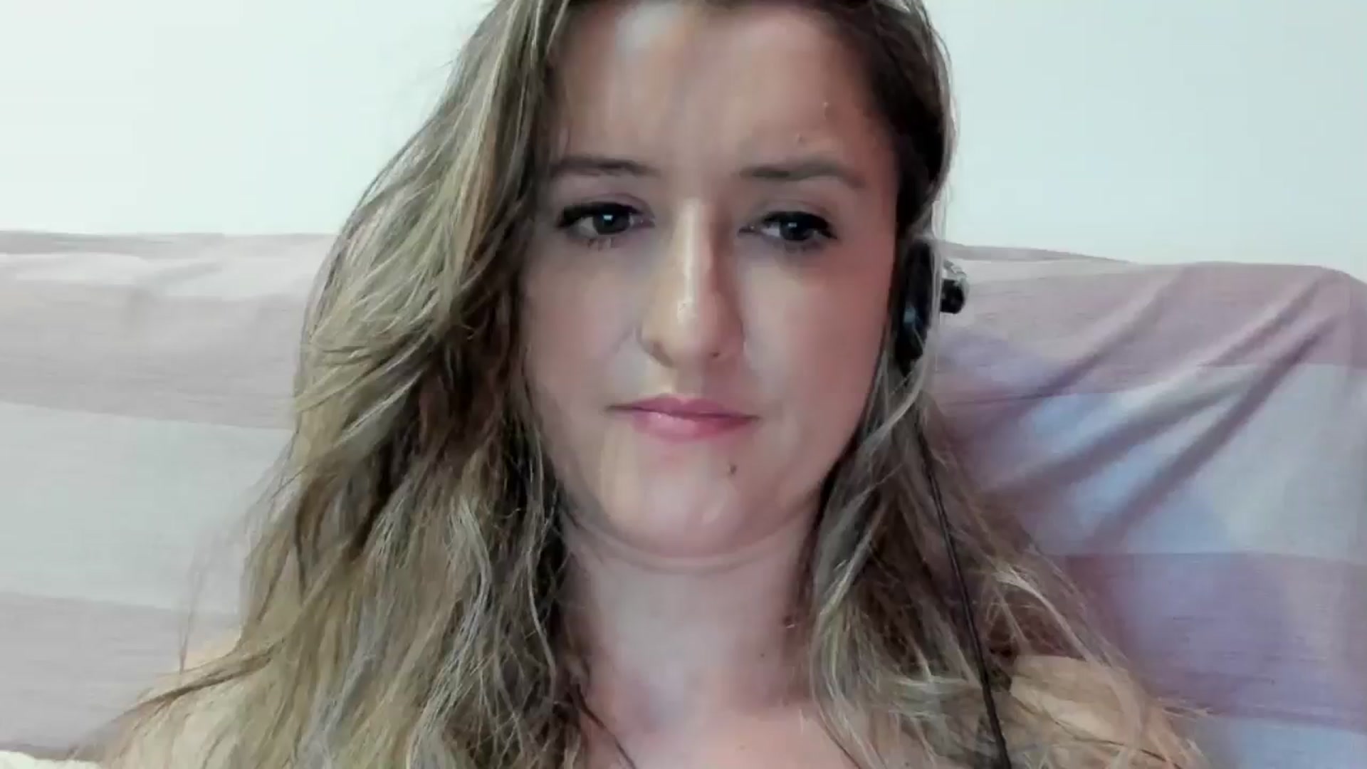Gallery image thumbnail from BestDream's myfreecams stream on, 07/09/2024, 23:09 image 13 of 20