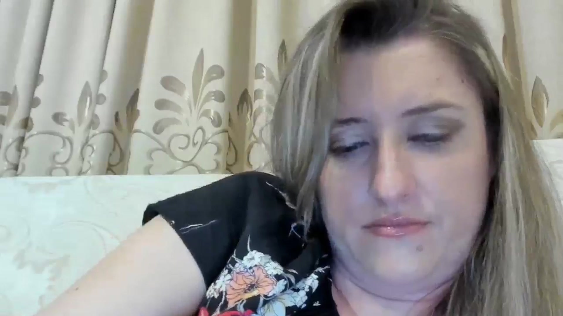 Gallery image thumbnail from BestDream's myfreecams stream on, 07/11/2024, 23:11 image 8 of 20