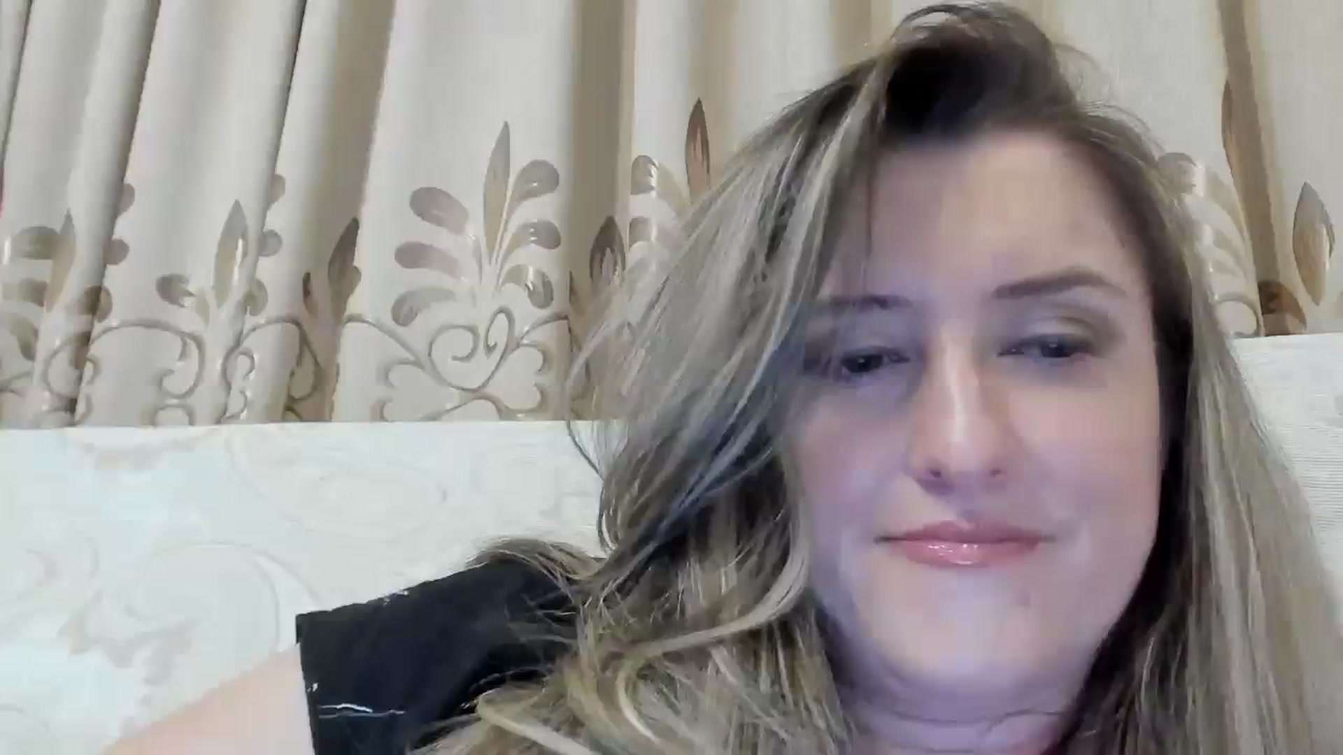 Gallery image thumbnail from BestDream's myfreecams stream on, 07/11/2024, 23:11 image 17 of 20