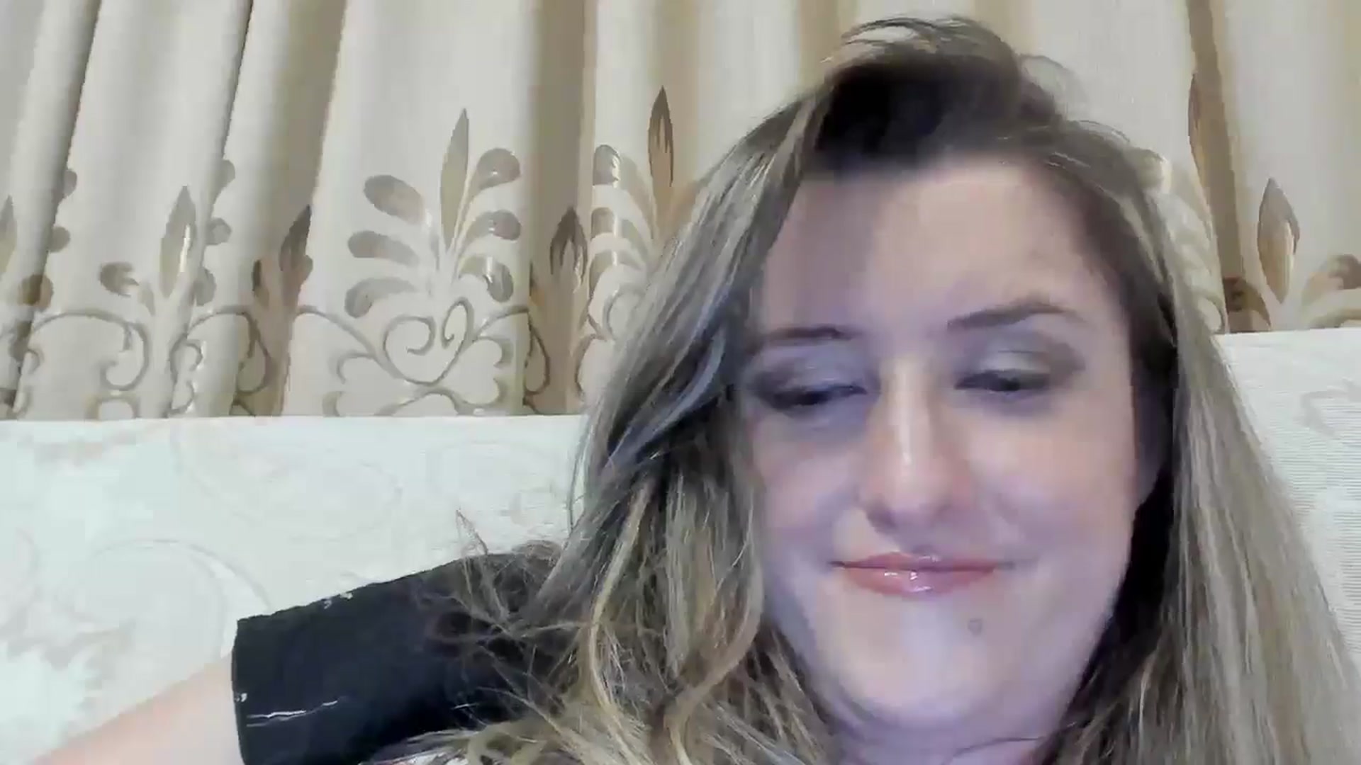 Gallery image thumbnail from BestDream's myfreecams stream on, 07/11/2024, 23:11 image 18 of 20