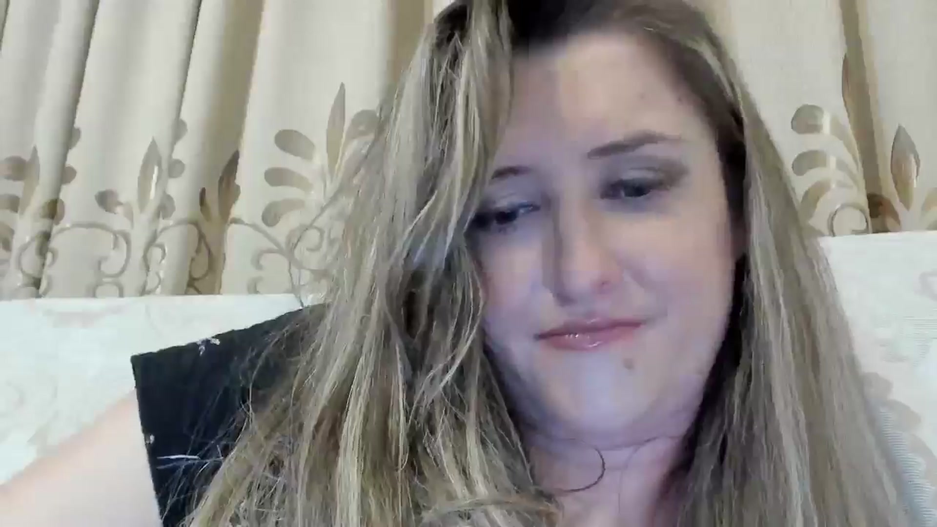 Gallery image thumbnail from BestDream's myfreecams stream on, 07/11/2024, 23:11 image 16 of 20