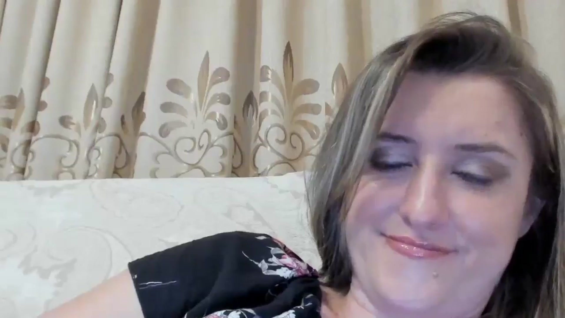 Gallery image thumbnail from BestDream's myfreecams stream on, 07/11/2024, 23:11 image 14 of 20