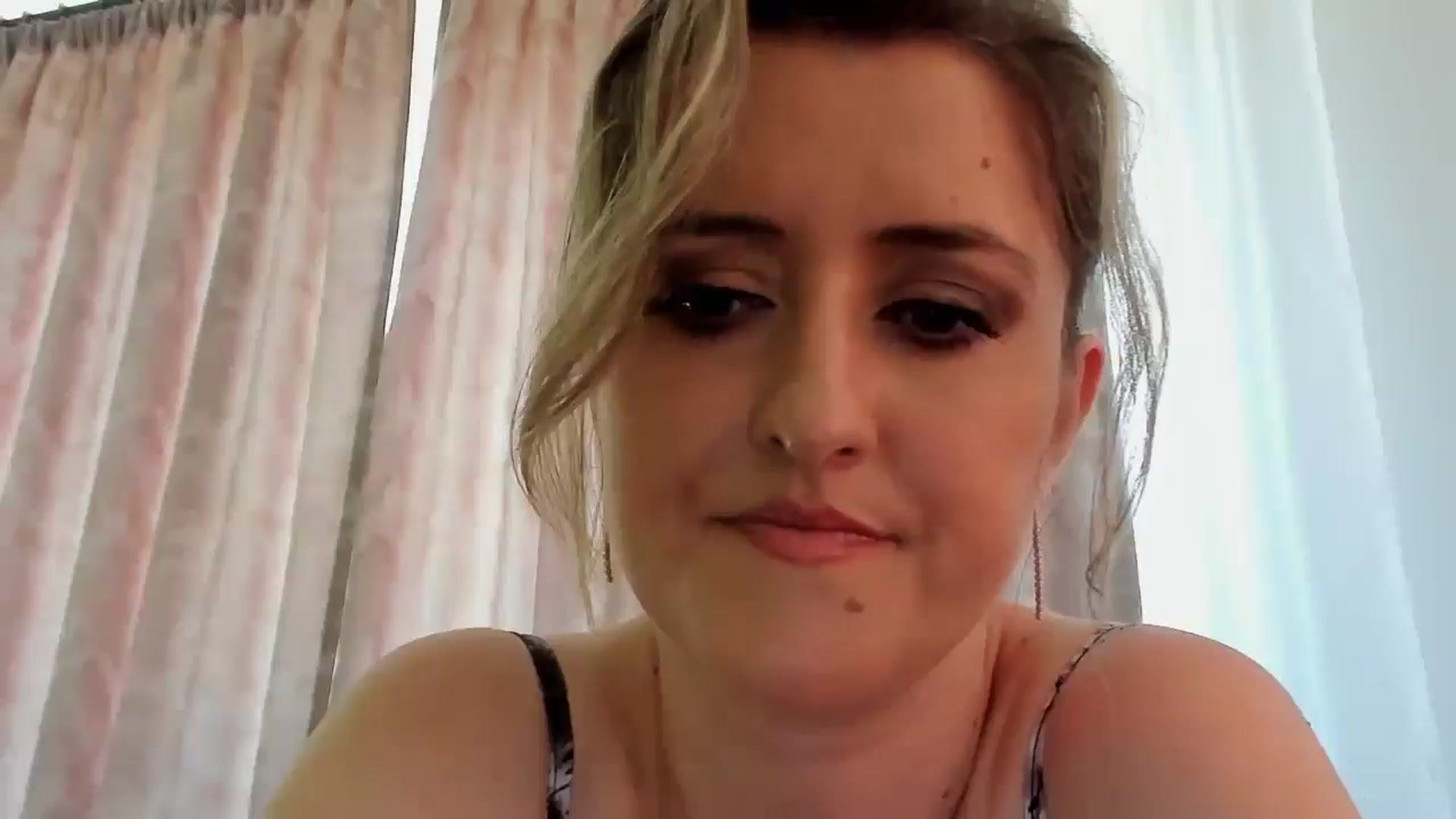 Gallery image thumbnail from BestDream's myfreecams stream on, 07/13/2024, 12:30 image 5 of 20