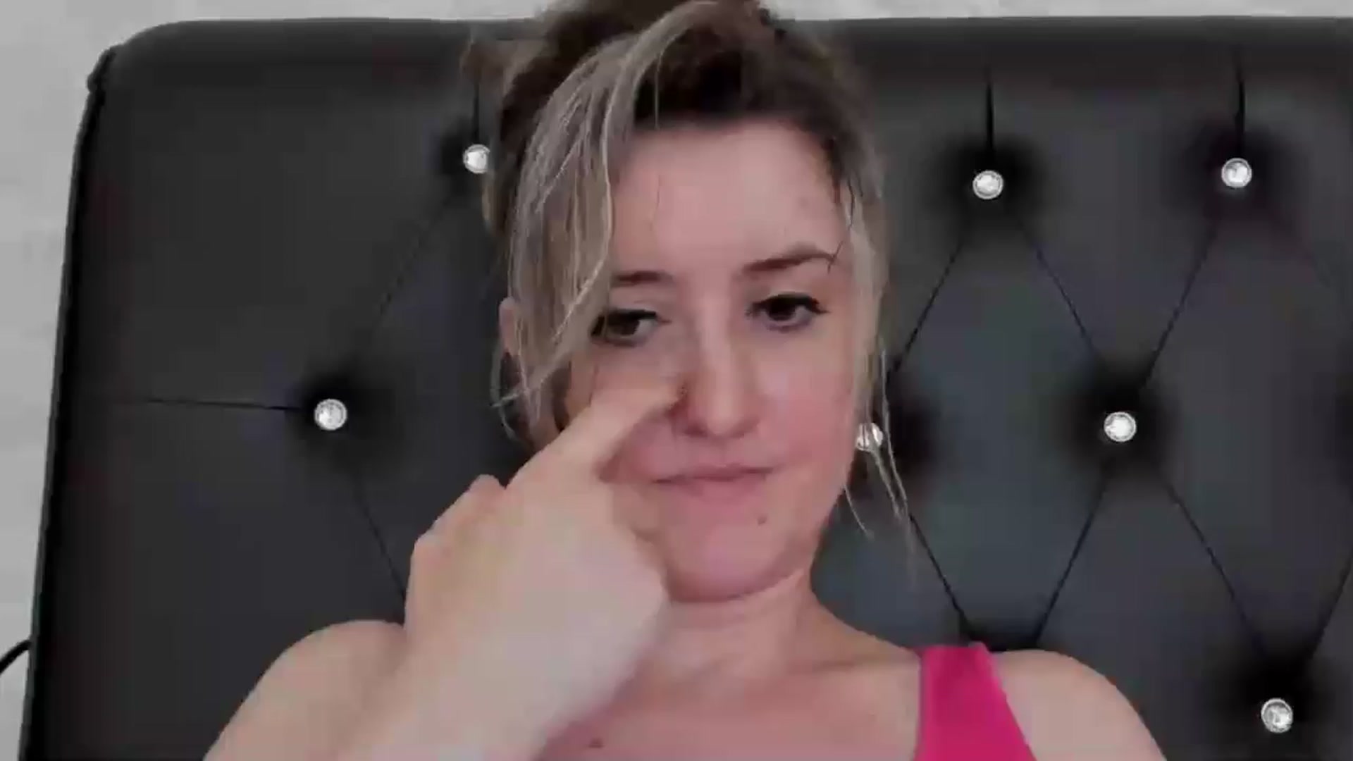 Gallery image thumbnail from BestDream's myfreecams stream on, 07/15/2024, 09:33 image 7 of 20