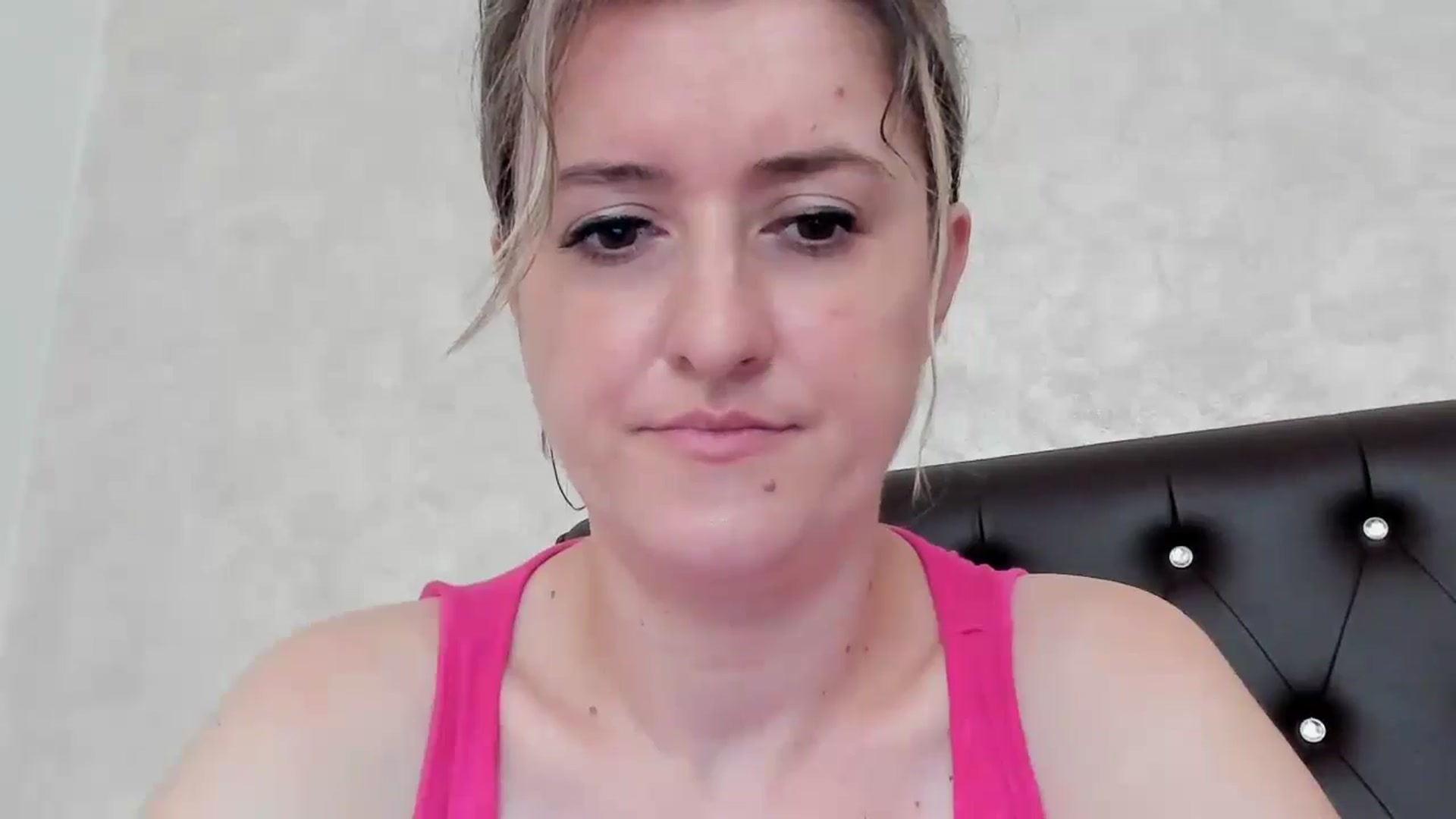 Gallery image thumbnail from BestDream's myfreecams stream on, 07/16/2024, 07:32 image 17 of 20