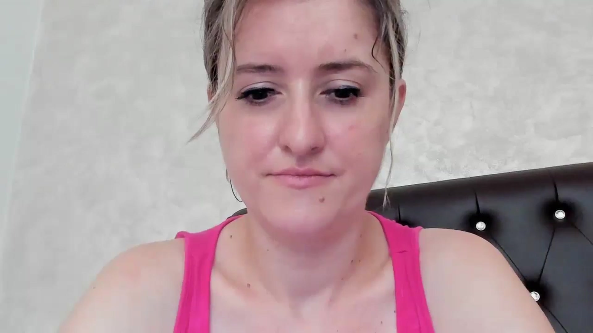 Gallery image thumbnail from BestDream's myfreecams stream on, 07/16/2024, 07:32 image 16 of 20