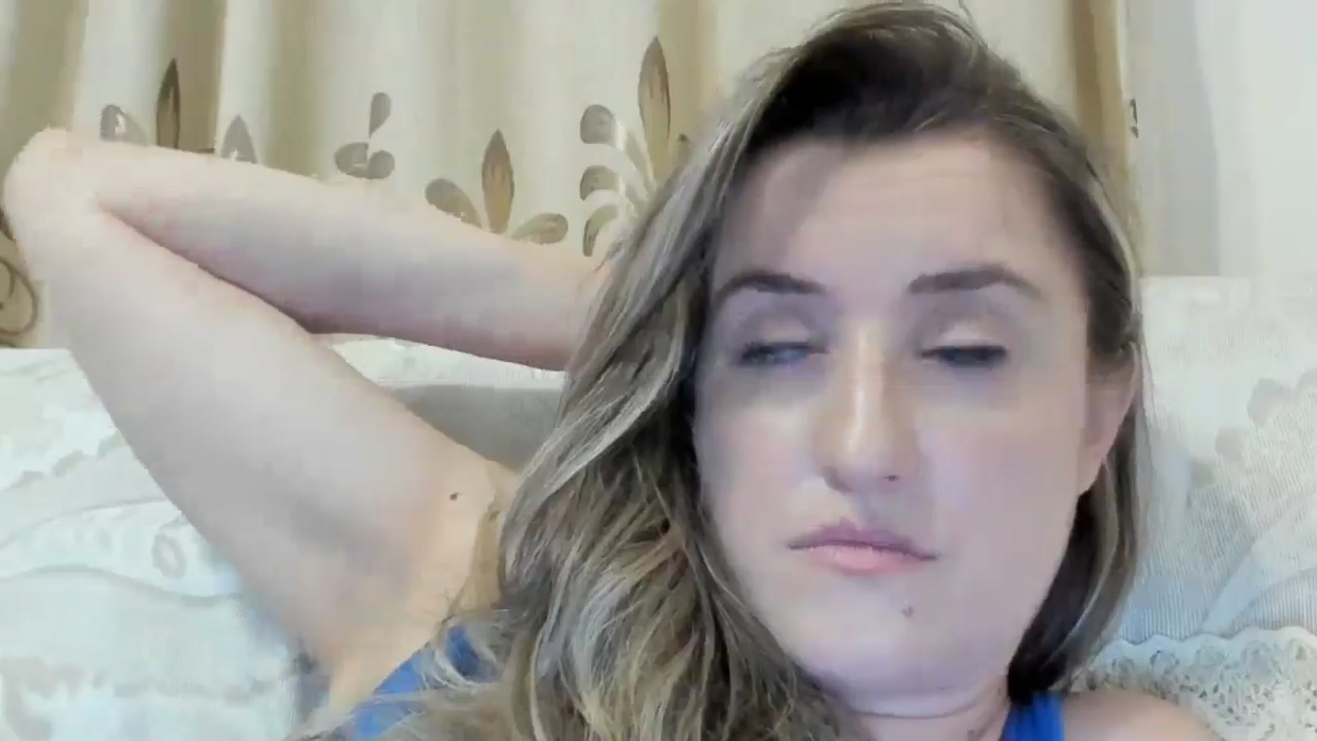 Gallery image thumbnail from BestDream's myfreecams stream on, 07/18/2024, 23:27 image 13 of 20