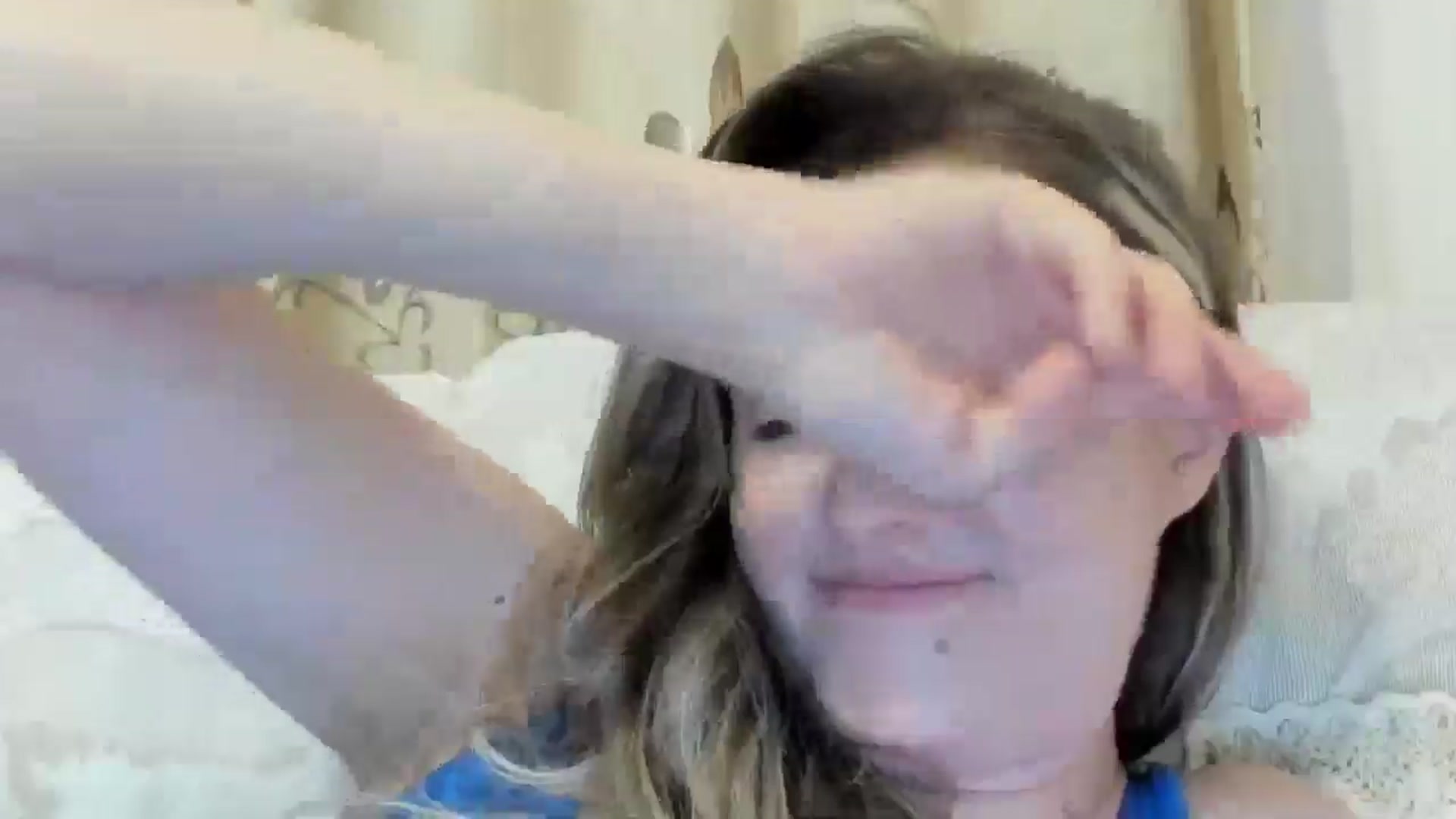 Gallery image thumbnail from BestDream's myfreecams stream on, 07/18/2024, 23:27 image 17 of 20