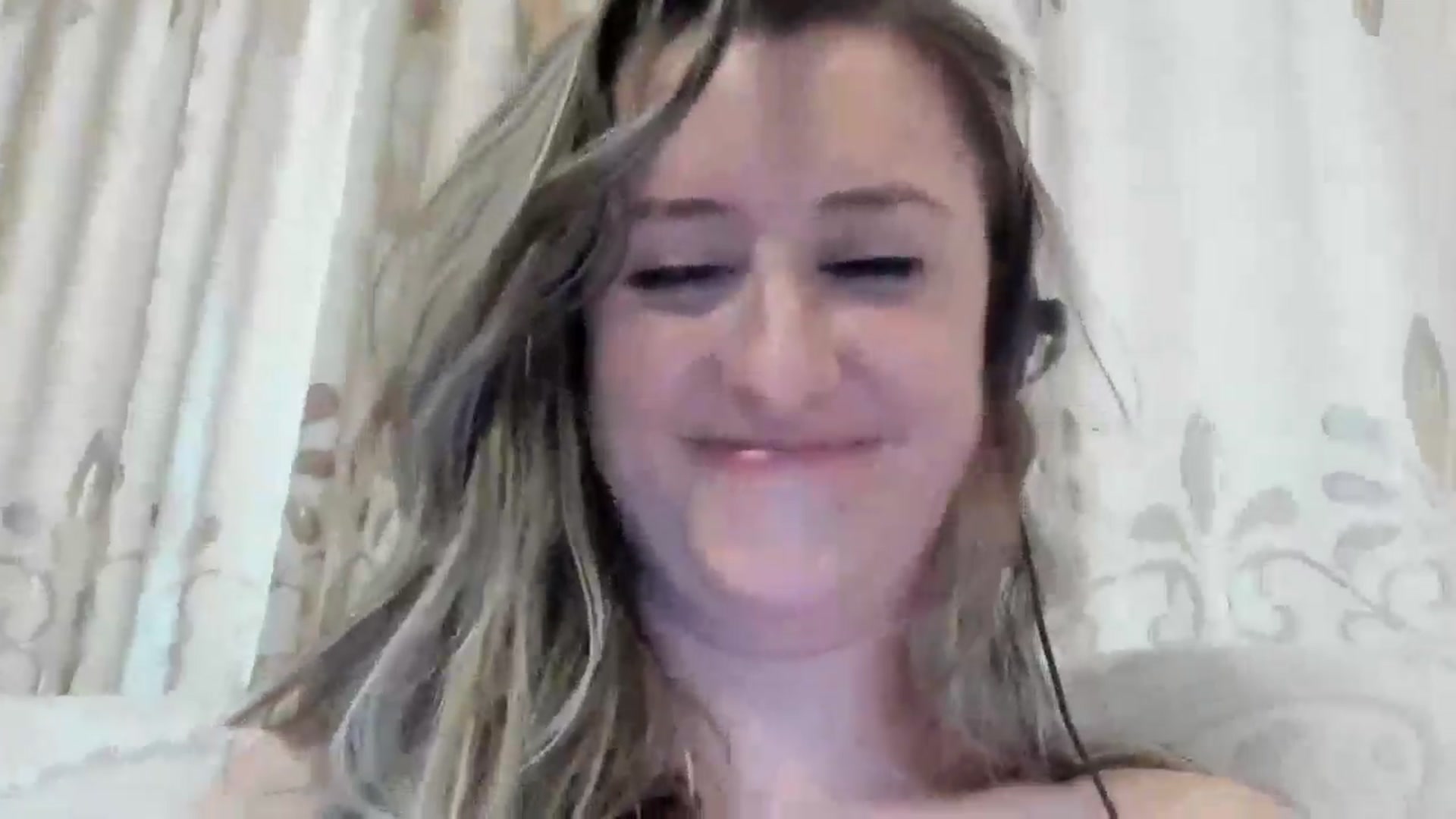 Gallery image thumbnail from BestDream's myfreecams stream on, 07/20/2024, 04:32 image 14 of 20