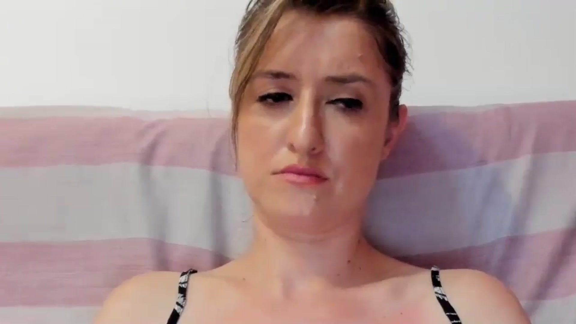 Gallery image thumbnail from BestDream's myfreecams stream on, 07/20/2024, 22:13 image 10 of 20