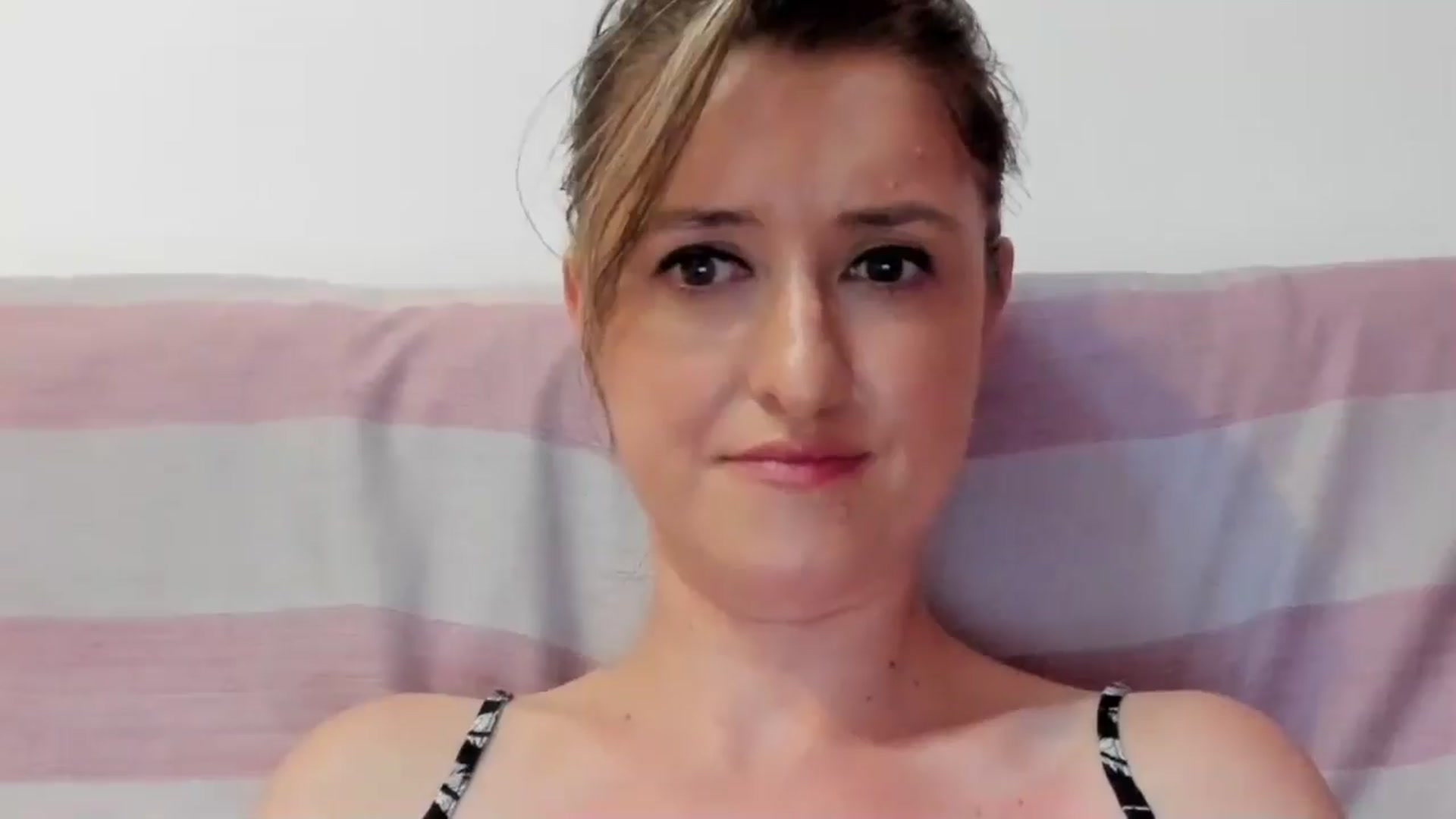 Gallery image thumbnail from BestDream's myfreecams stream on, 07/20/2024, 22:13 image 18 of 20