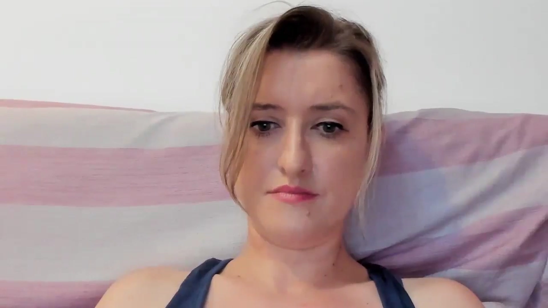 Gallery image thumbnail from BestDream's myfreecams stream on, 07/21/2024, 22:27 image 16 of 20