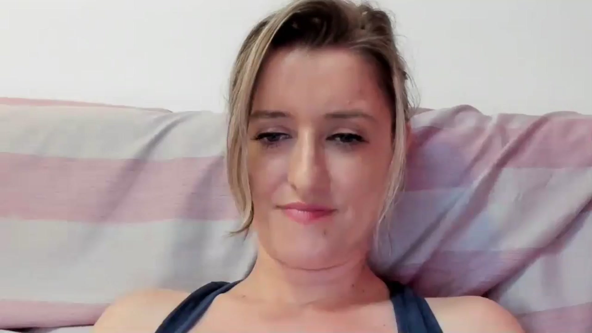 Gallery image thumbnail from BestDream's myfreecams stream on, 07/22/2024, 24:03 image 7 of 20