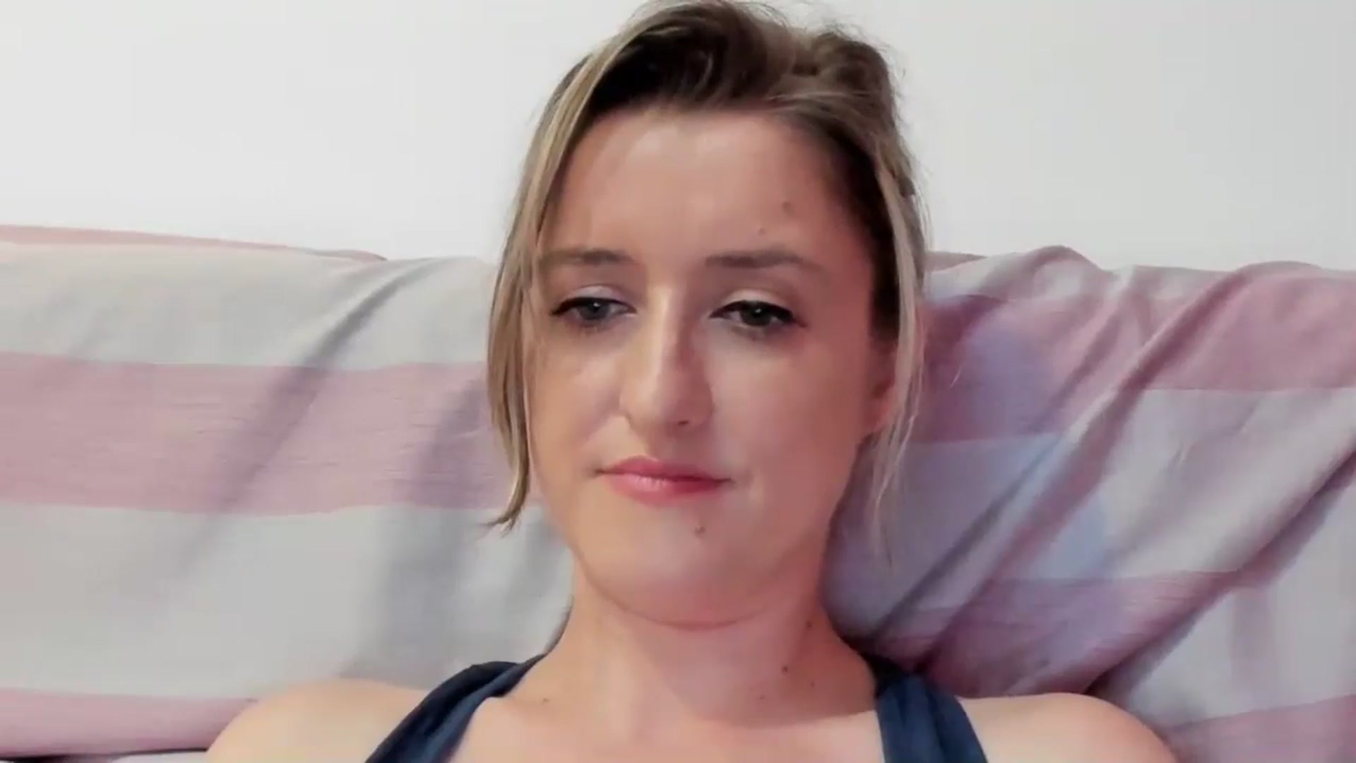 Gallery image thumbnail from BestDream's myfreecams stream on, 07/22/2024, 24:03 image 8 of 20