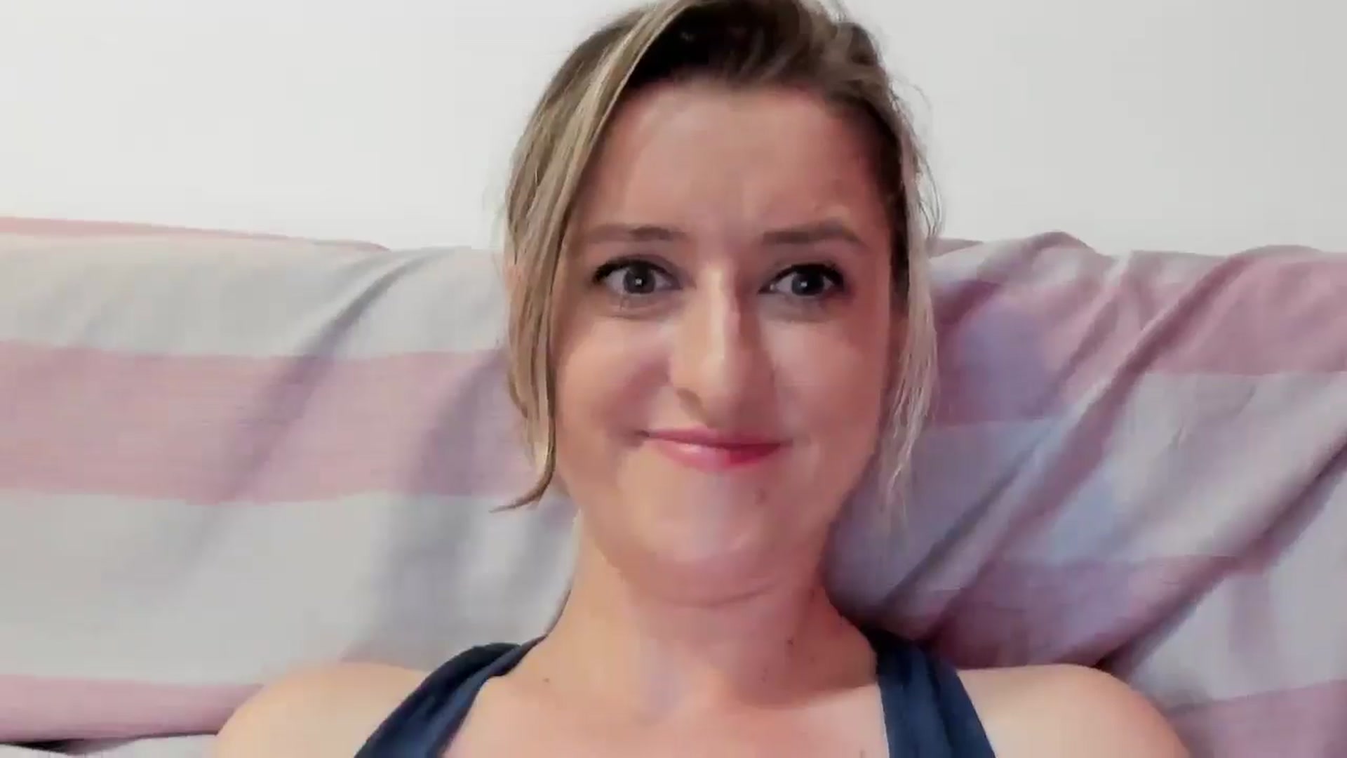 Gallery image thumbnail from BestDream's myfreecams stream on, 07/22/2024, 24:03 image 2 of 20