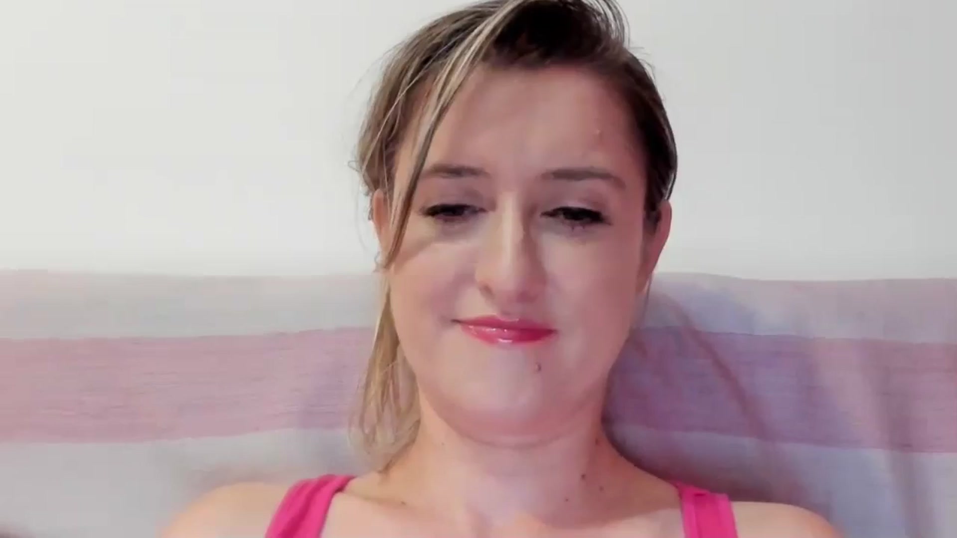 Gallery image thumbnail from BestDream's myfreecams stream on, 07/22/2024, 22:41 image 10 of 20