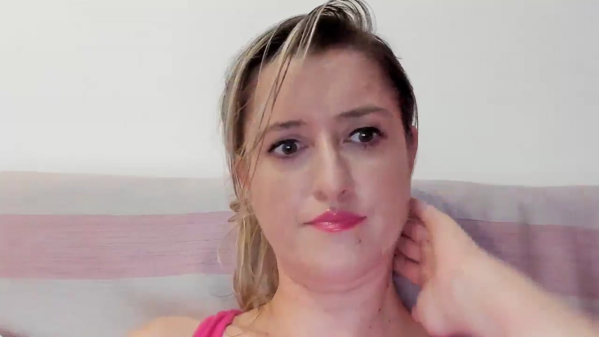 Gallery image thumbnail from BestDream's myfreecams stream on, 07/22/2024, 23:41 image 3 of 20