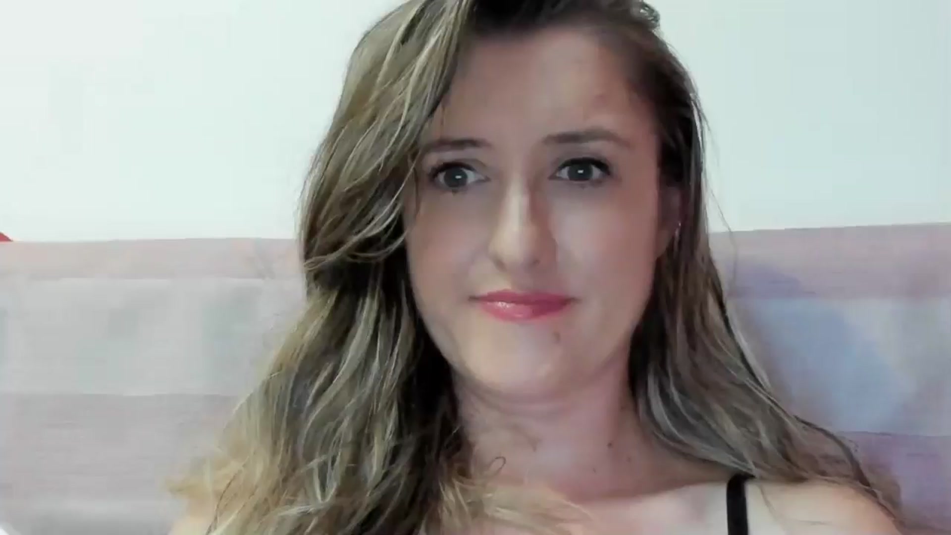 Gallery image thumbnail from BestDream's myfreecams stream on, 07/23/2024, 22:12 image 4 of 20