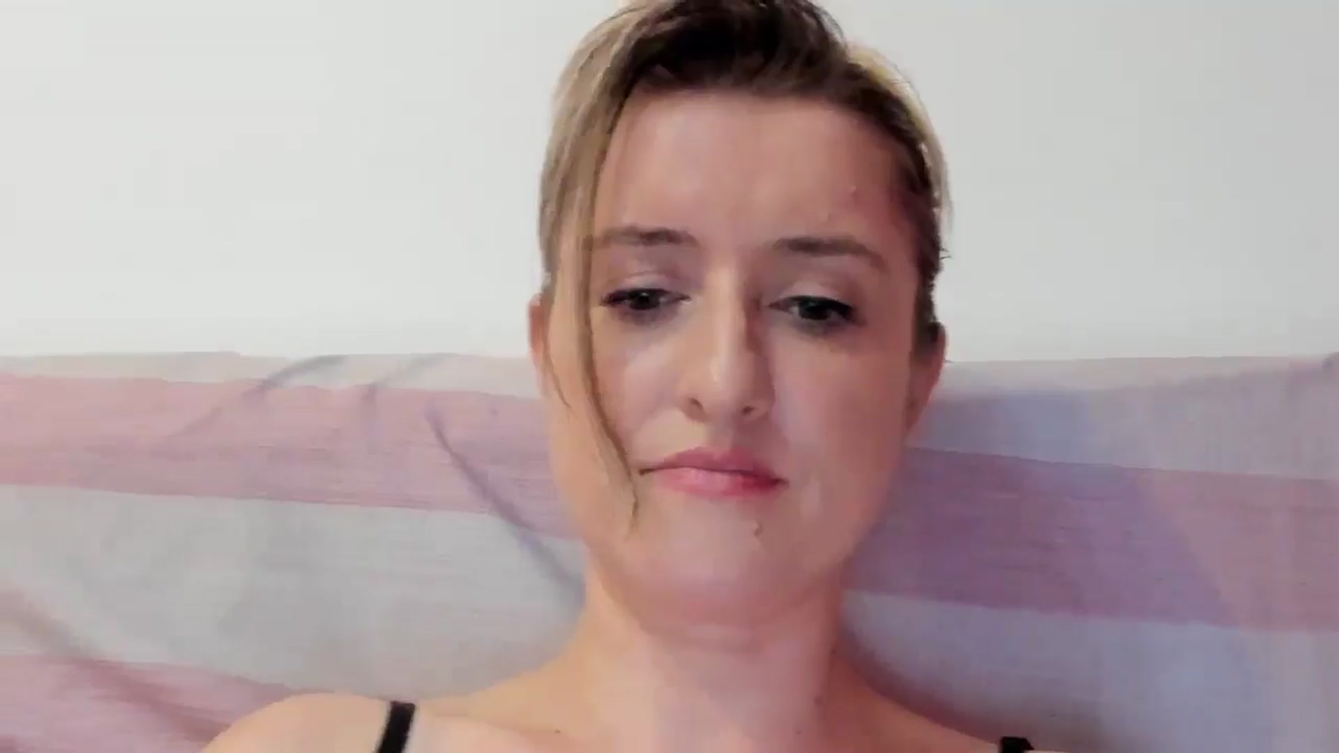 Gallery image thumbnail from BestDream's myfreecams stream on, 07/23/2024, 23:51 image 19 of 20