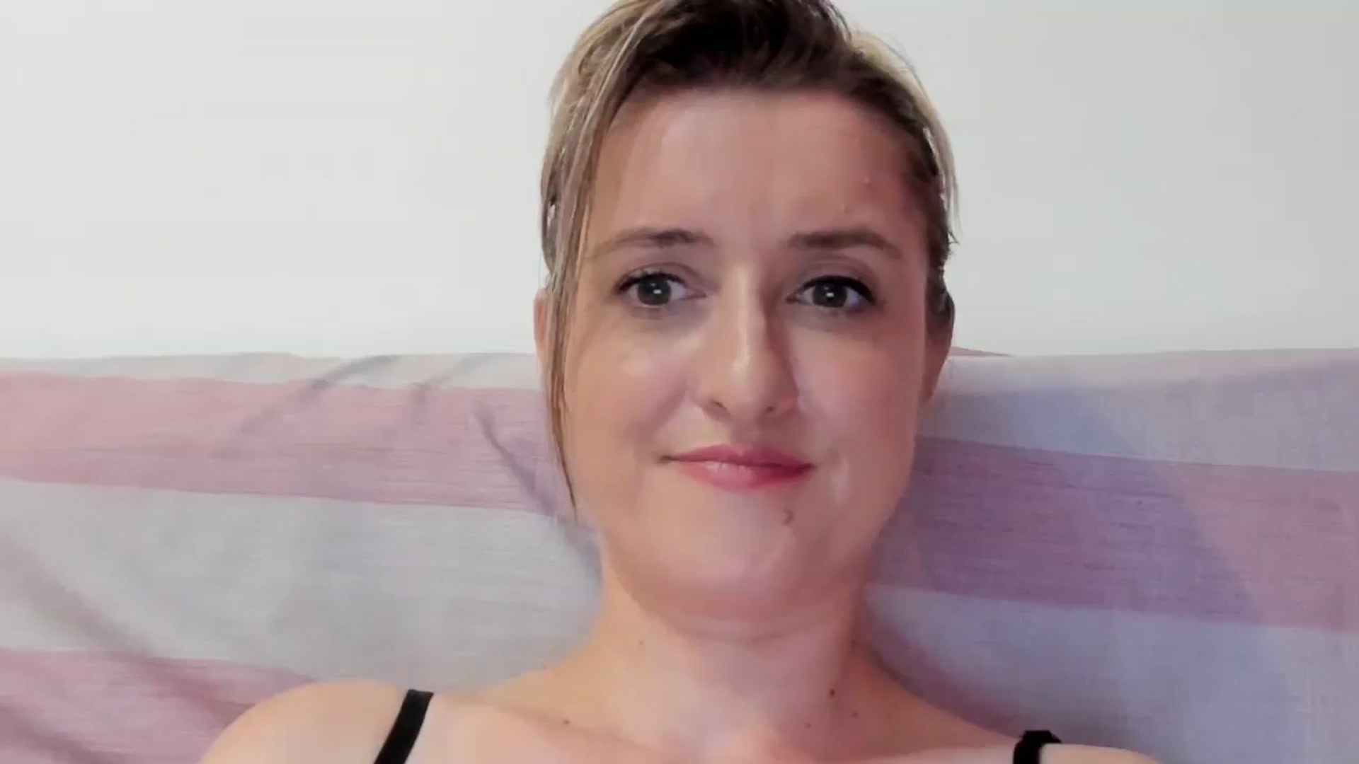 Gallery image thumbnail from BestDream's myfreecams stream on, 07/23/2024, 23:51 image 13 of 20