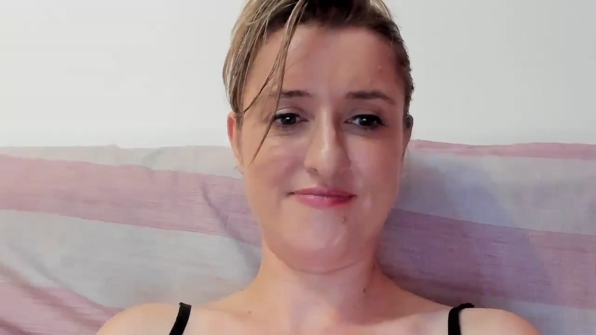 Gallery image thumbnail from BestDream's myfreecams stream on, 07/24/2024, 24:23 image 15 of 20